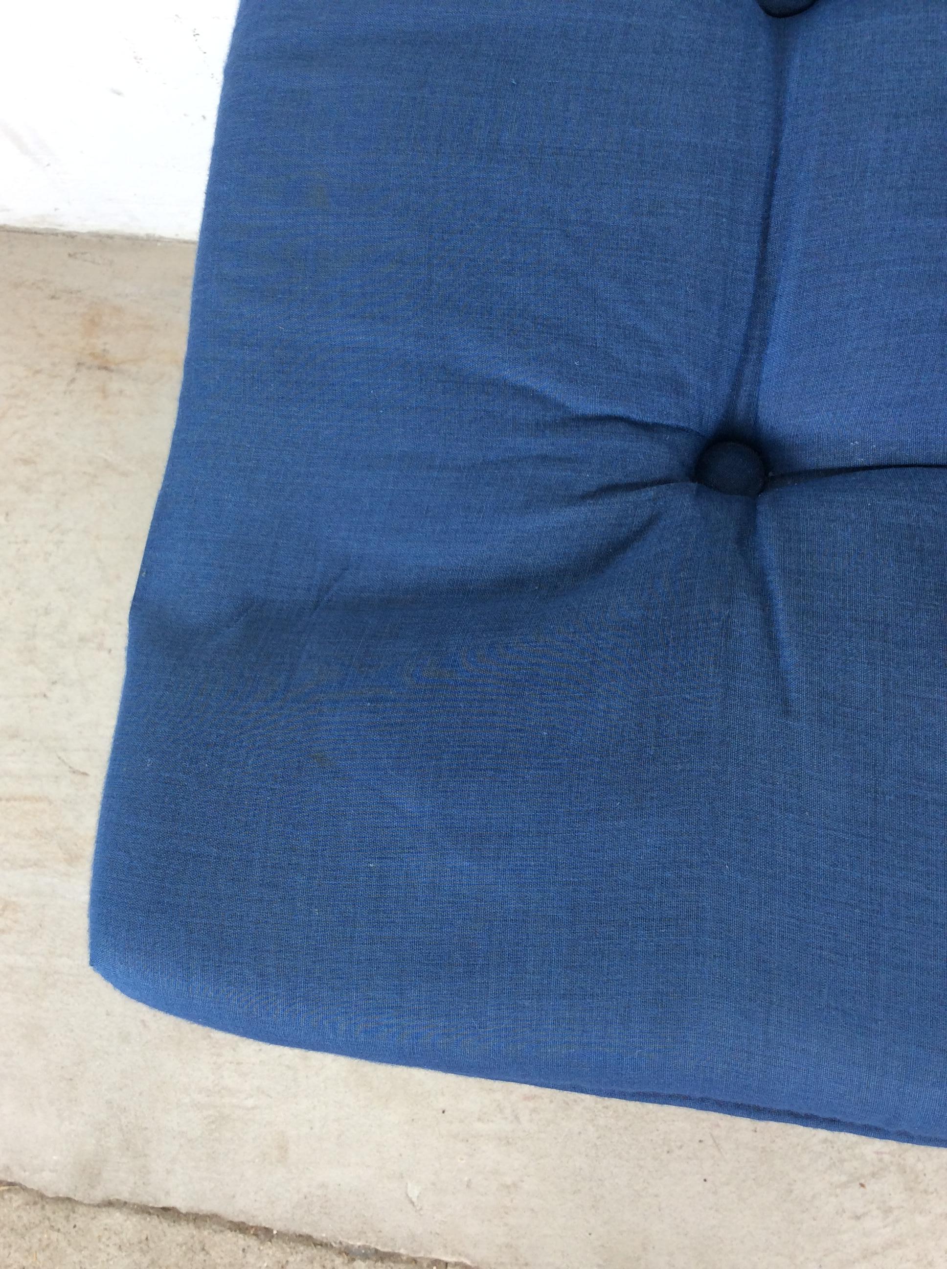 Américain Vintage Blue Upholstered Parsons Style Stool with Tufted Seat en vente