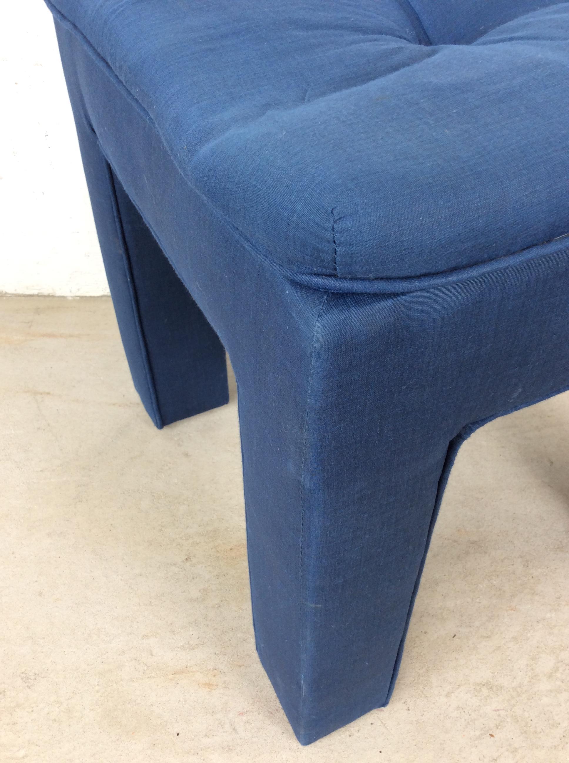 Tissu Vintage Blue Upholstered Parsons Style Stool with Tufted Seat en vente