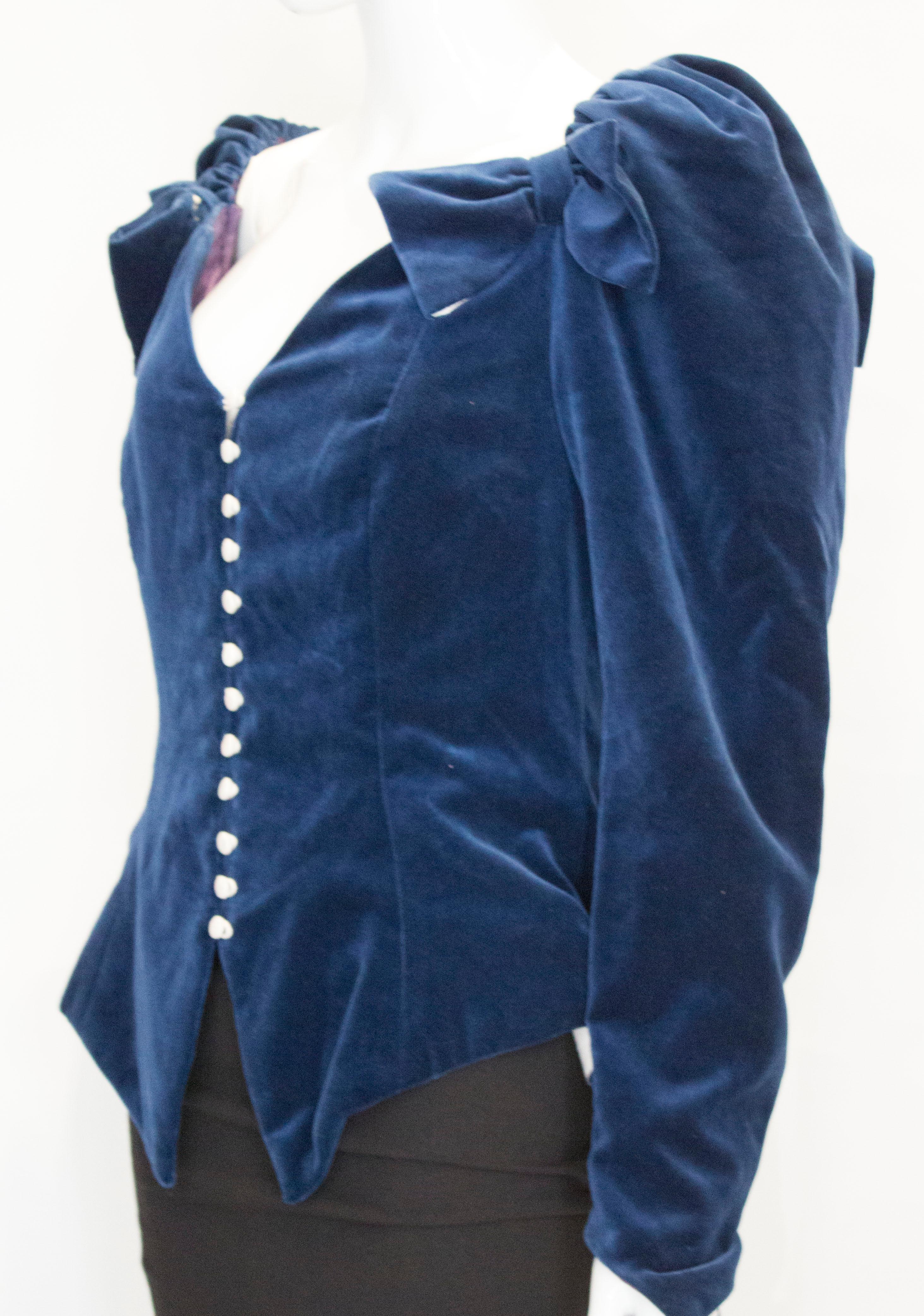 Vintage Blue Velvet Jacket /Top by Renee Joyce In Good Condition For Sale In London, GB