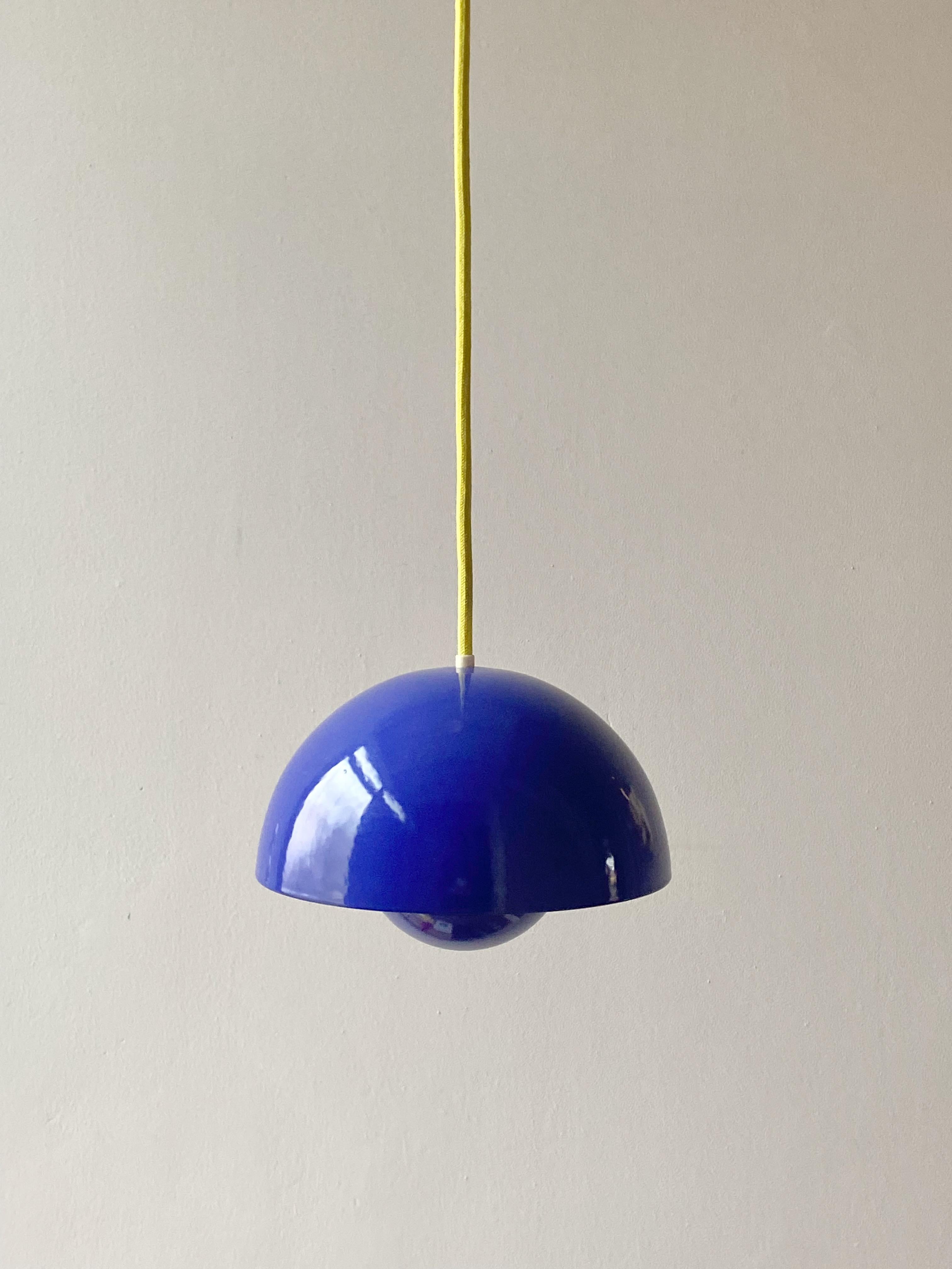 Metal Vintage Blue Verner Panton Enamel Flowerpot Lamp by Louis Poulsen, Denmark