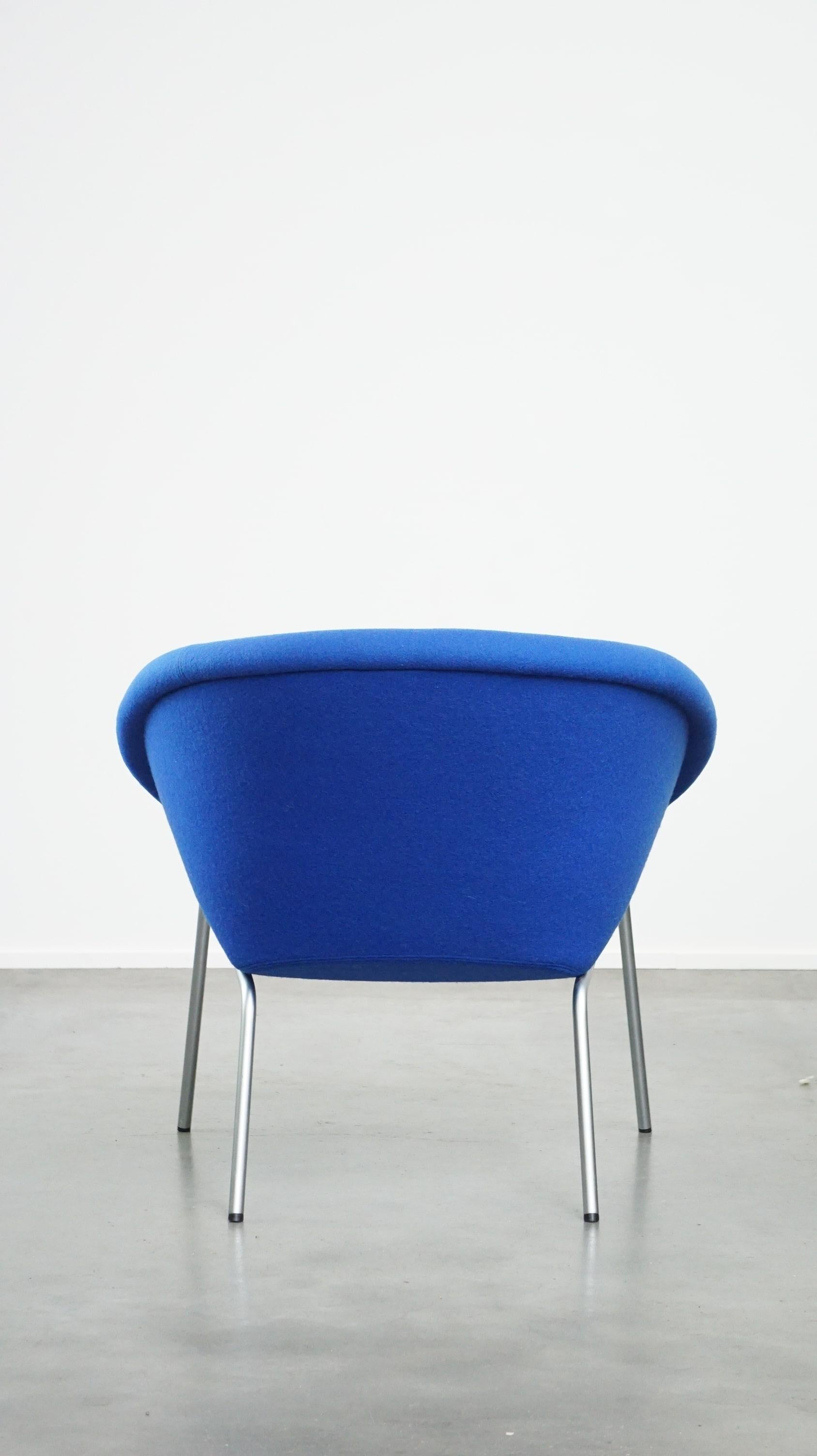 Vintage blue Walter Knoll German design lounge chair model 369 with a new seat In Good Condition For Sale In Harderwijk, NL