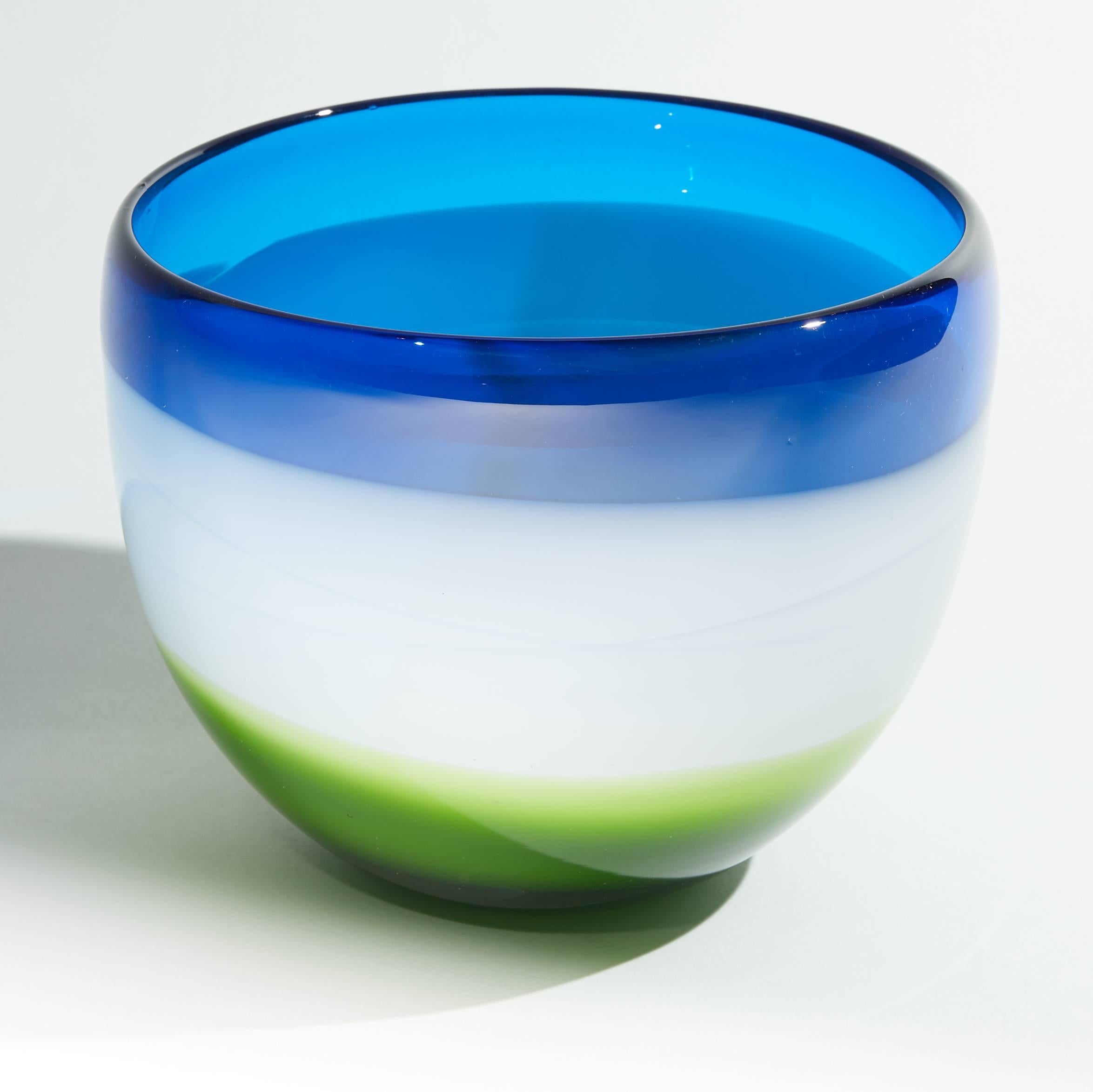 Schale aus blauem, weißem und grünem Muranoglas (Glas) im Angebot