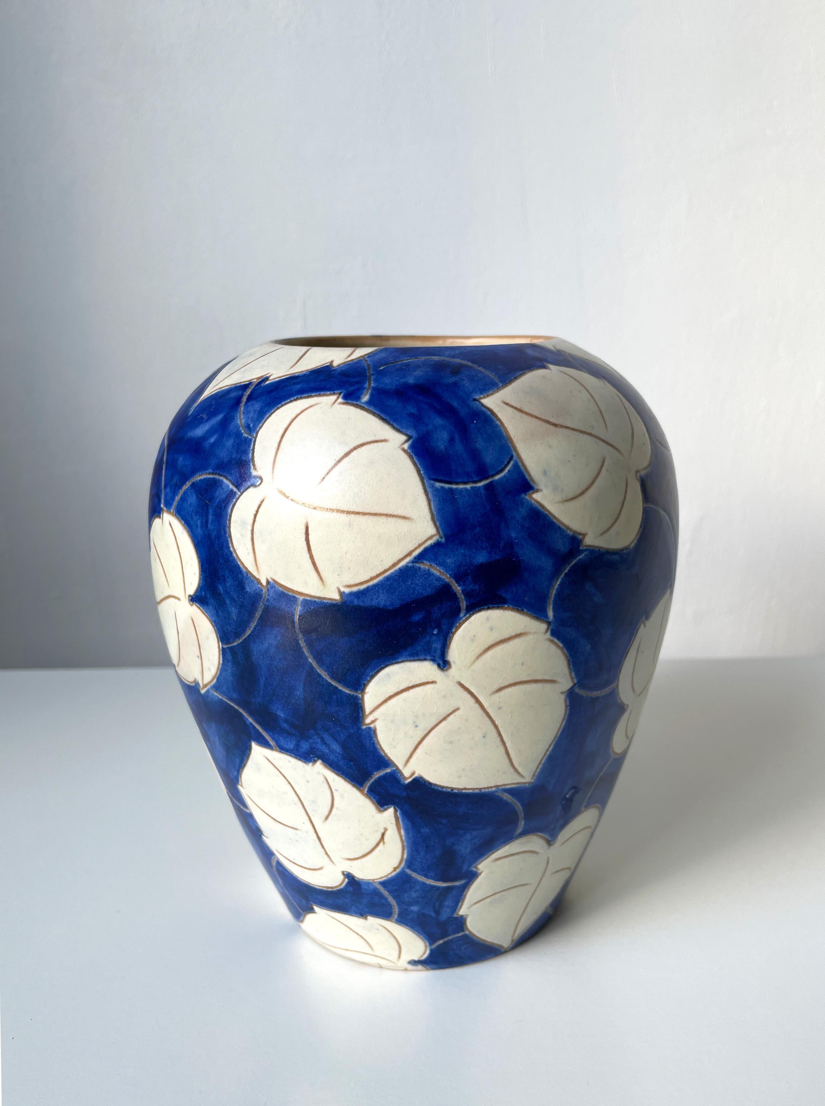 Poteries Vase floral danois bleu et blanc Eslau, années 1950