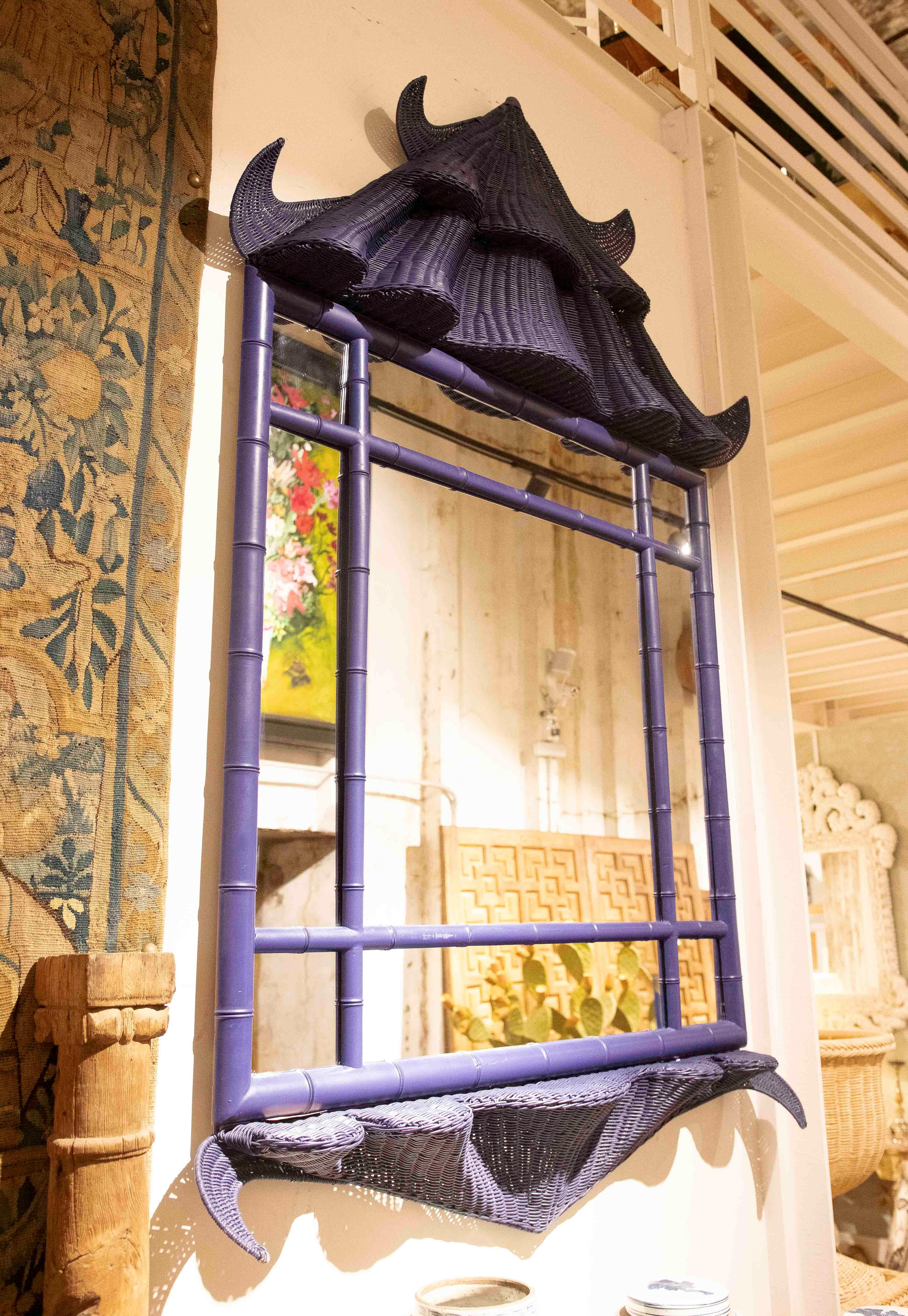 Specchio a forma di pagoda in vimini blu vintage in vendita 4