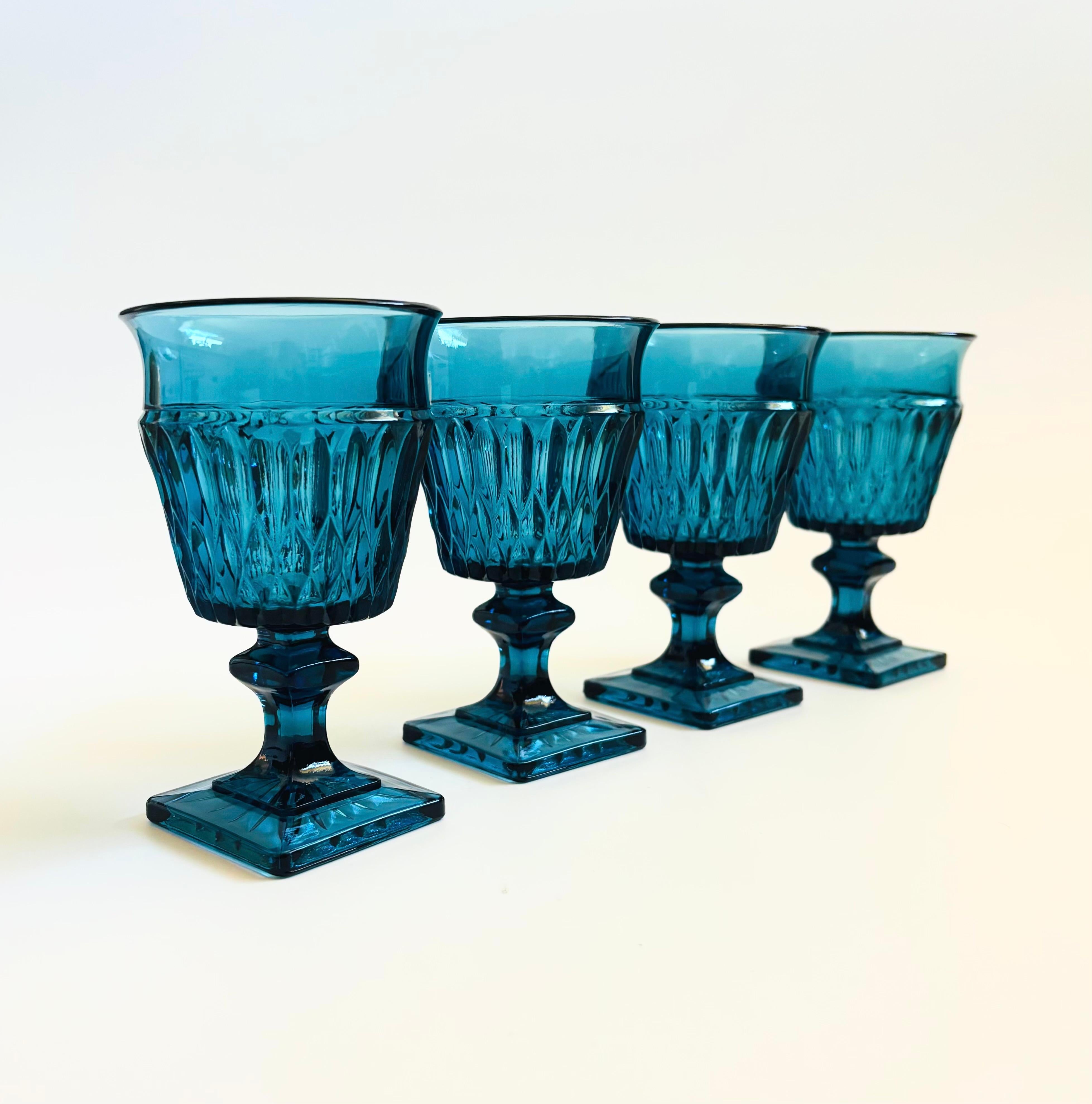 Blaue Vintage Weinkelche von Indiana Glass - 4er Set im Angebot 1