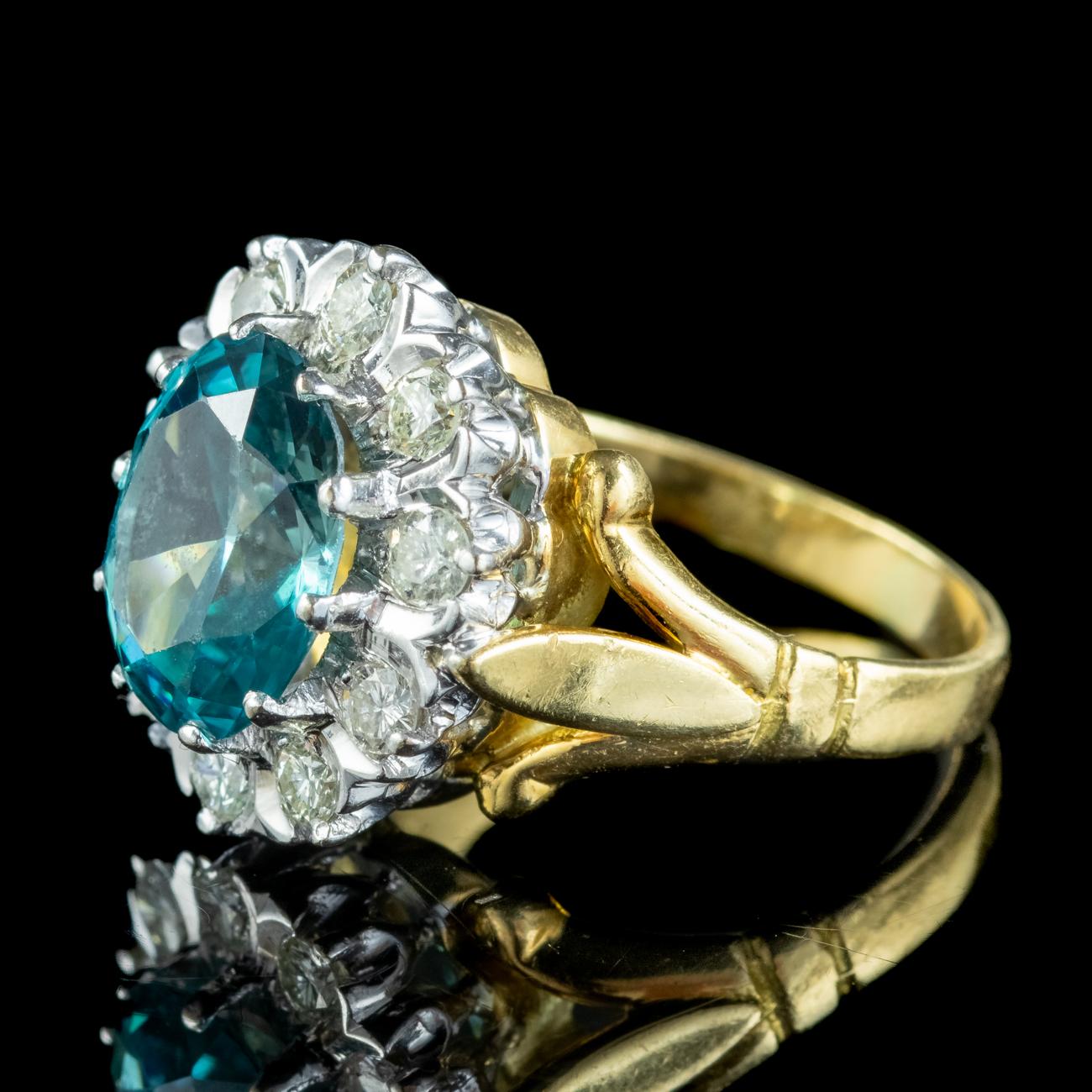 Rétro Bague vintage en grappe de diamants et zircon bleu de 3 carats en vente