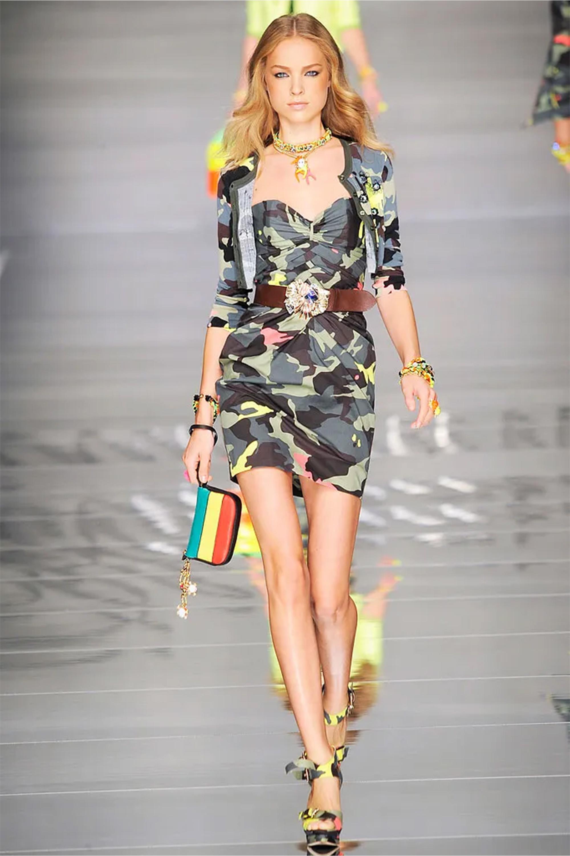 Vintage Blumarine S/S 2010 Camo Silk/Gold Sequins Mini Dress en vente 1