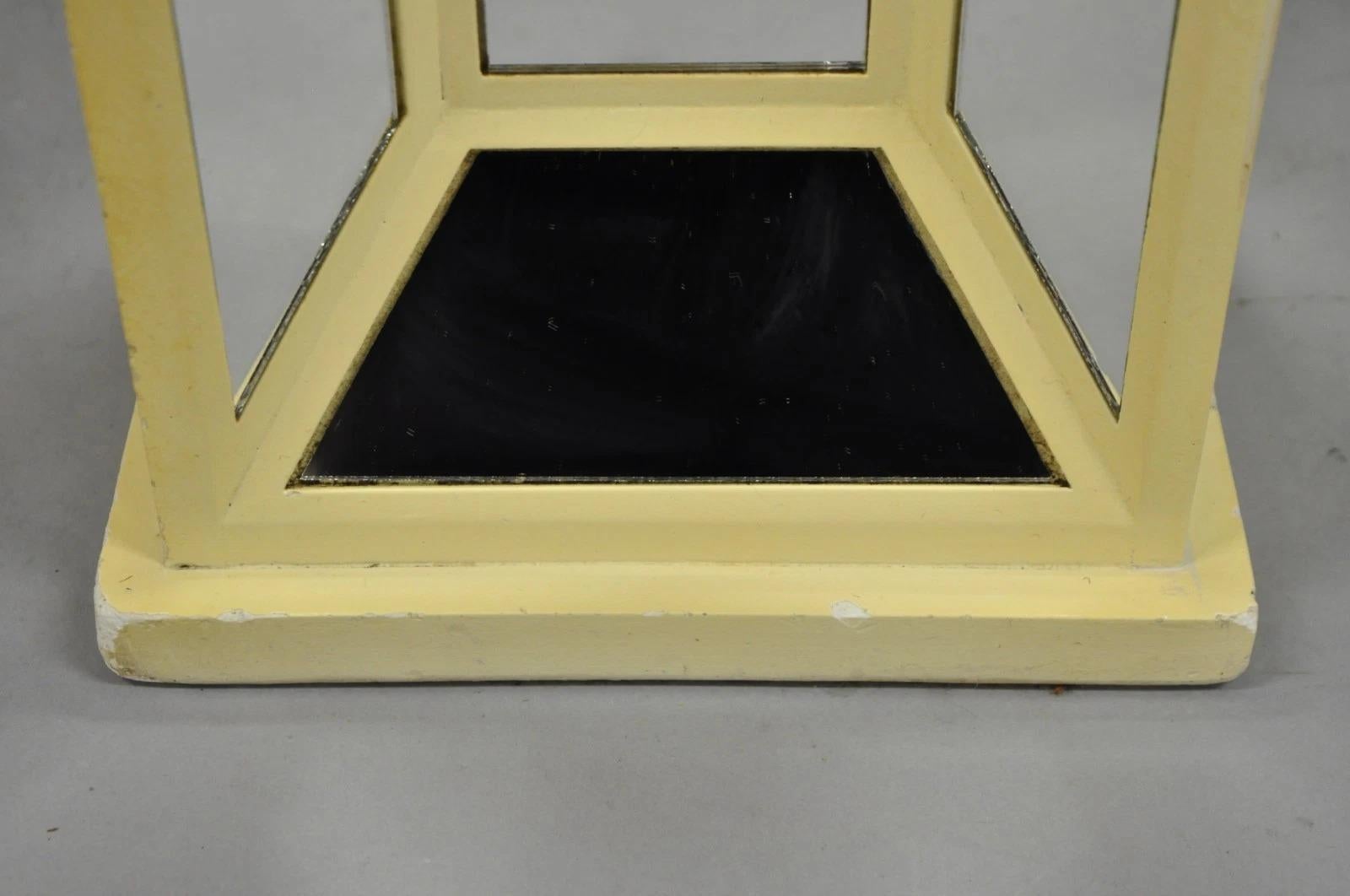 Vintage Blumberg Postmodern 1976 Mirrored Skyscraper Bone Lacquered Table Lamp For Sale 3