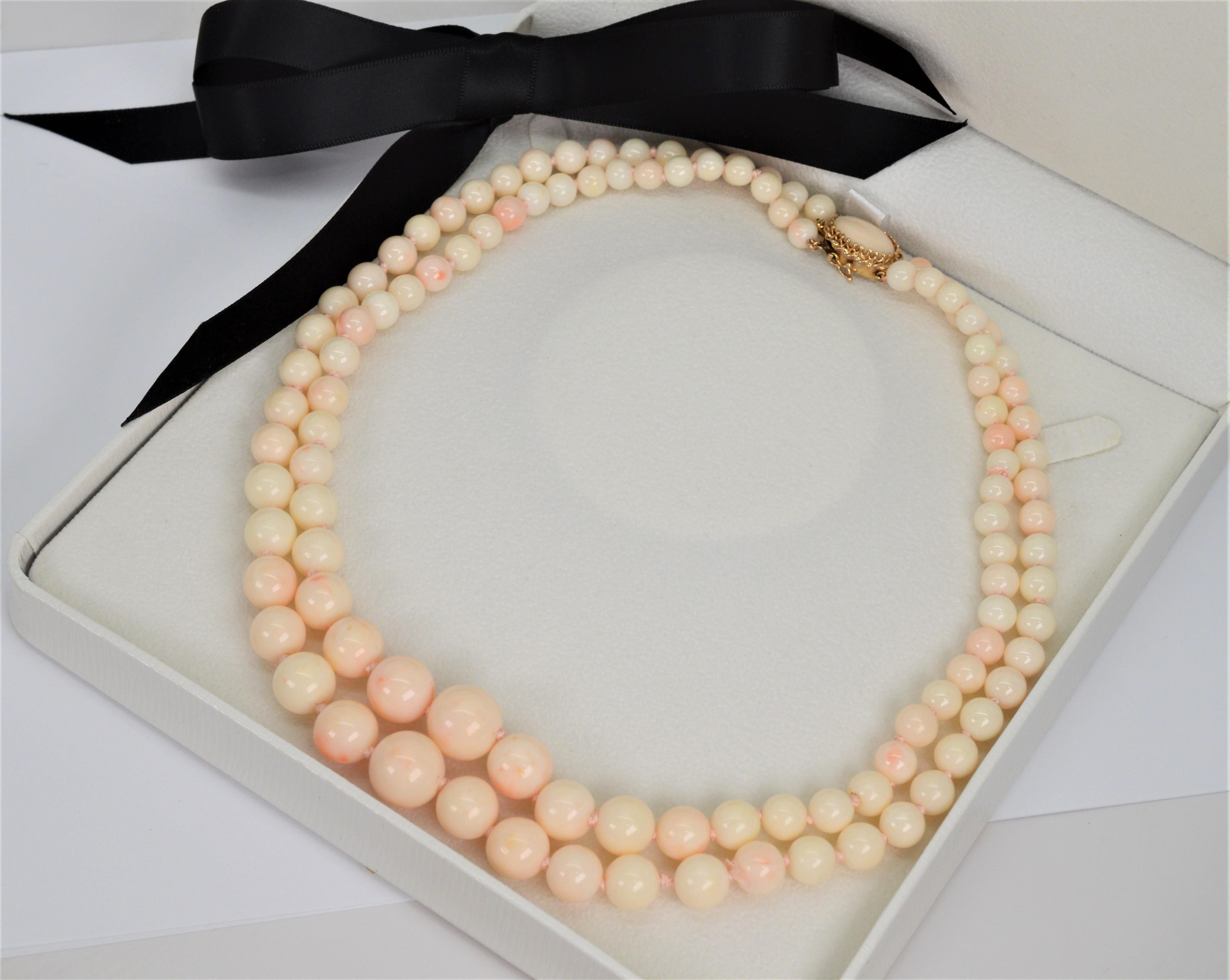 Vintage Blush Coral Bead Double Strand Necklace w 14 Karat Gold Clasp For Sale 3