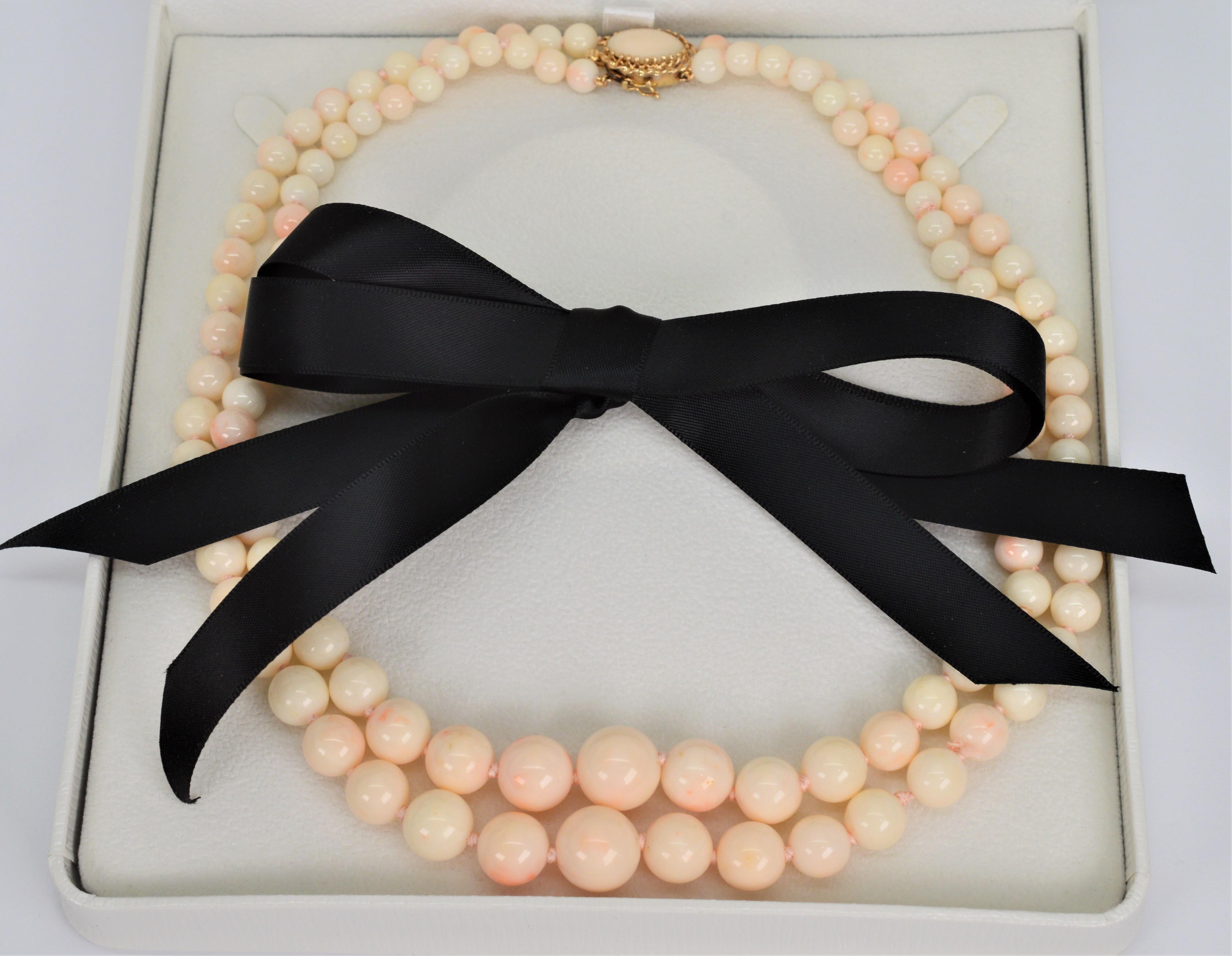 Vintage Blush Coral Bead Double Strand Necklace w 14 Karat Gold Clasp For Sale 5