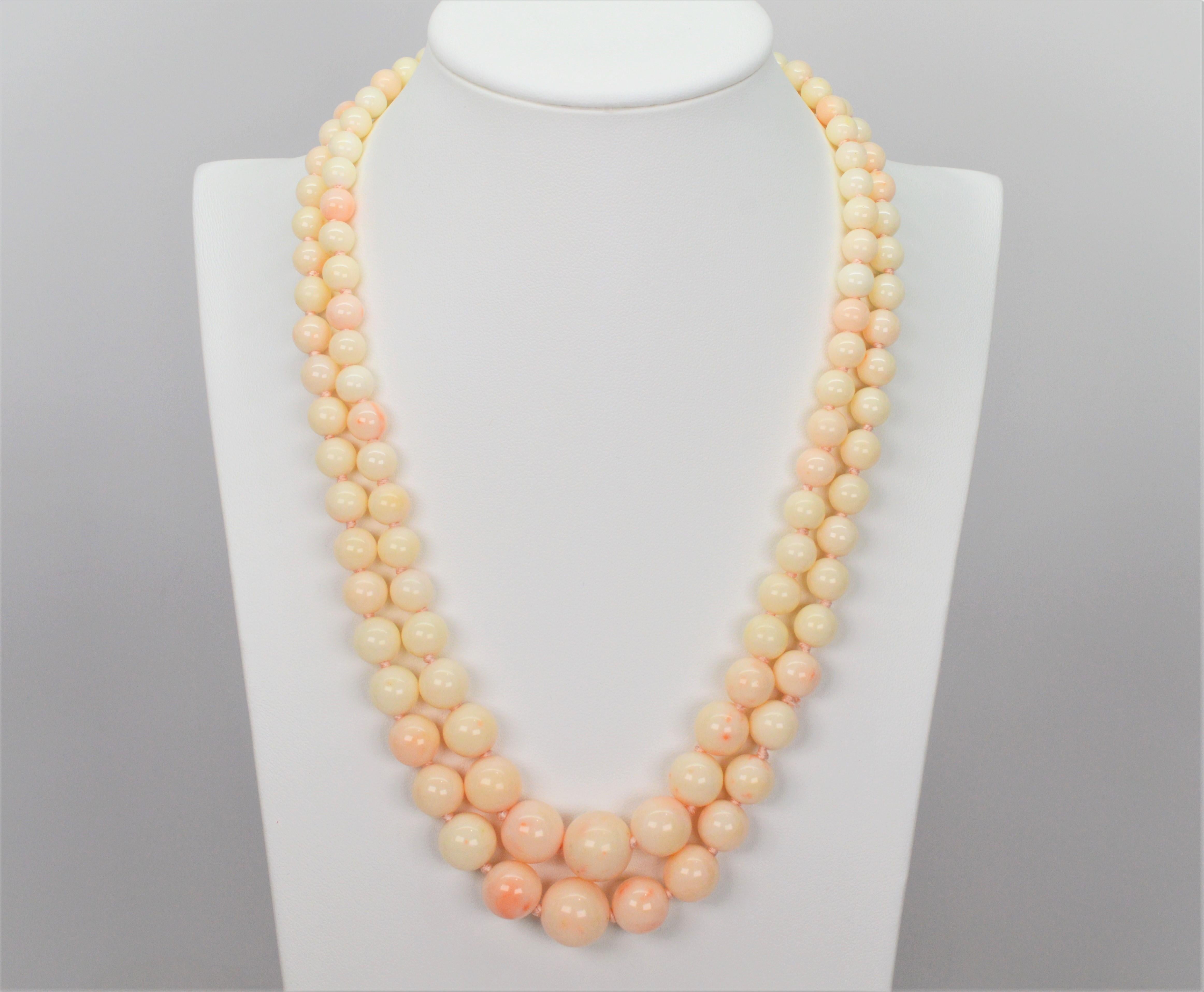 Vintage Blush Coral Bead Double Strand Necklace w 14 Karat Gold Clasp For Sale 1
