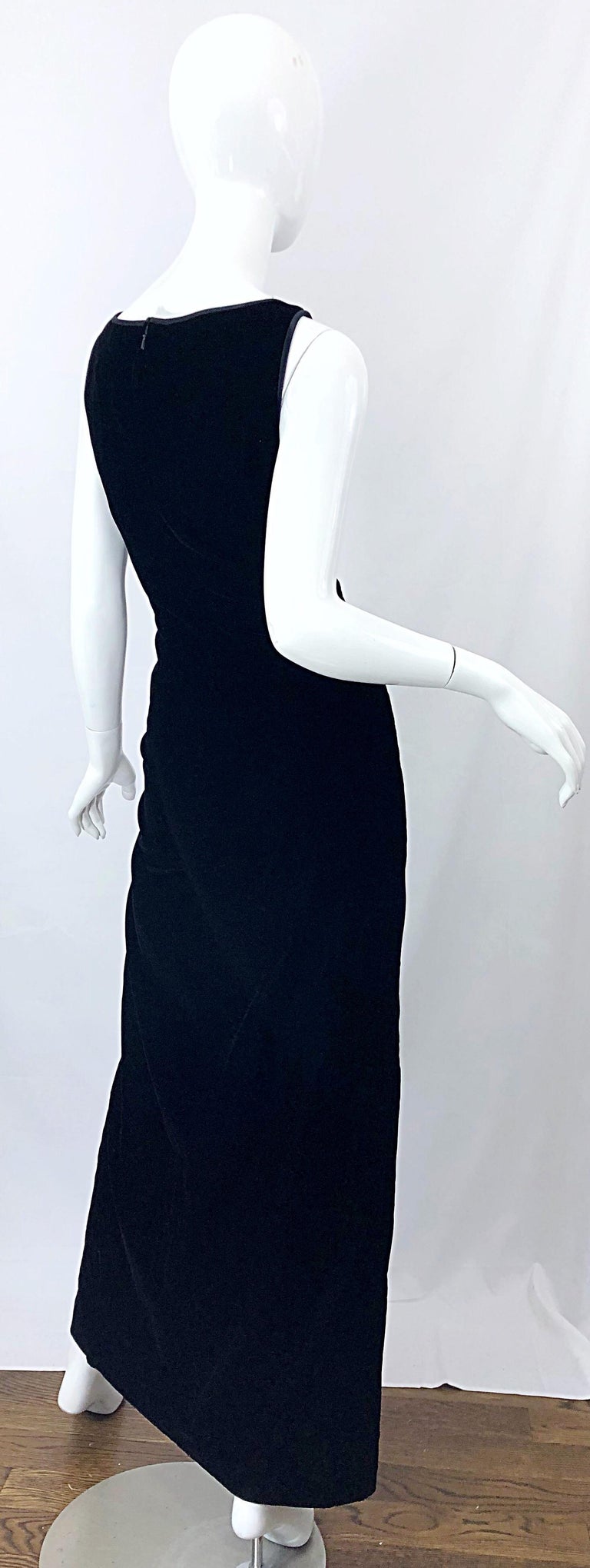 Vintage Bob Mackie Size 14 Black Velvet 1990s Sleeveless Sweetheart 90s Gown
