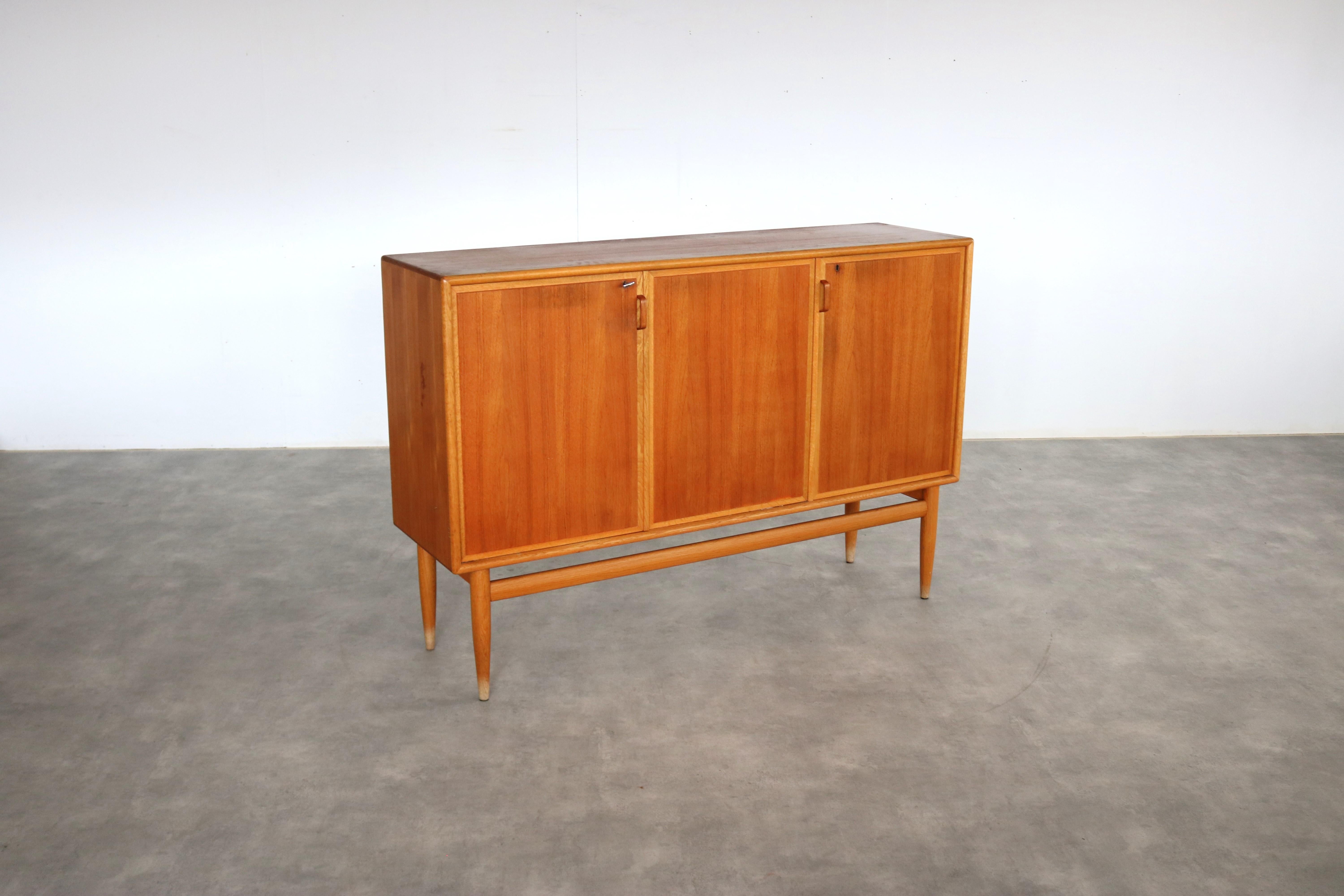 Oldtimer Bodafors Highboard (Schwedisch) im Angebot