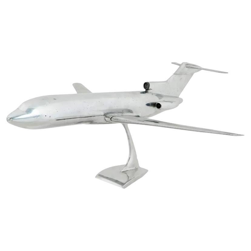 Vintage Boeing 727 Avión Cromado Modelo A Escala En Vuelo Sobre Soporte