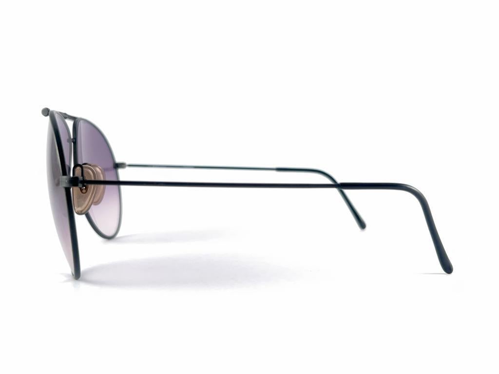 Vintage Boeing Aviator Black Matte 5706 Gradient Lenses Sunglasses 80'S Austria For Sale 4