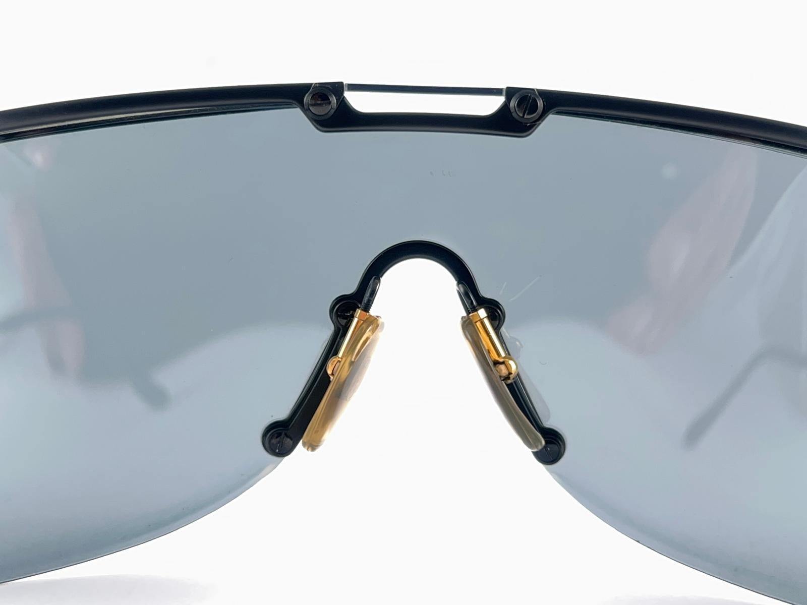 Femenino o masculino Vintage Boeing Collection By Carrera 5703 Negro Lente Mono Sobredimensionada 80'S Austria en venta