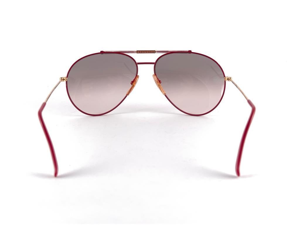 Vintage Boeing Red & Pearl 5706 Gradient Lenses Sunglasses 80'S Austria For Sale 6