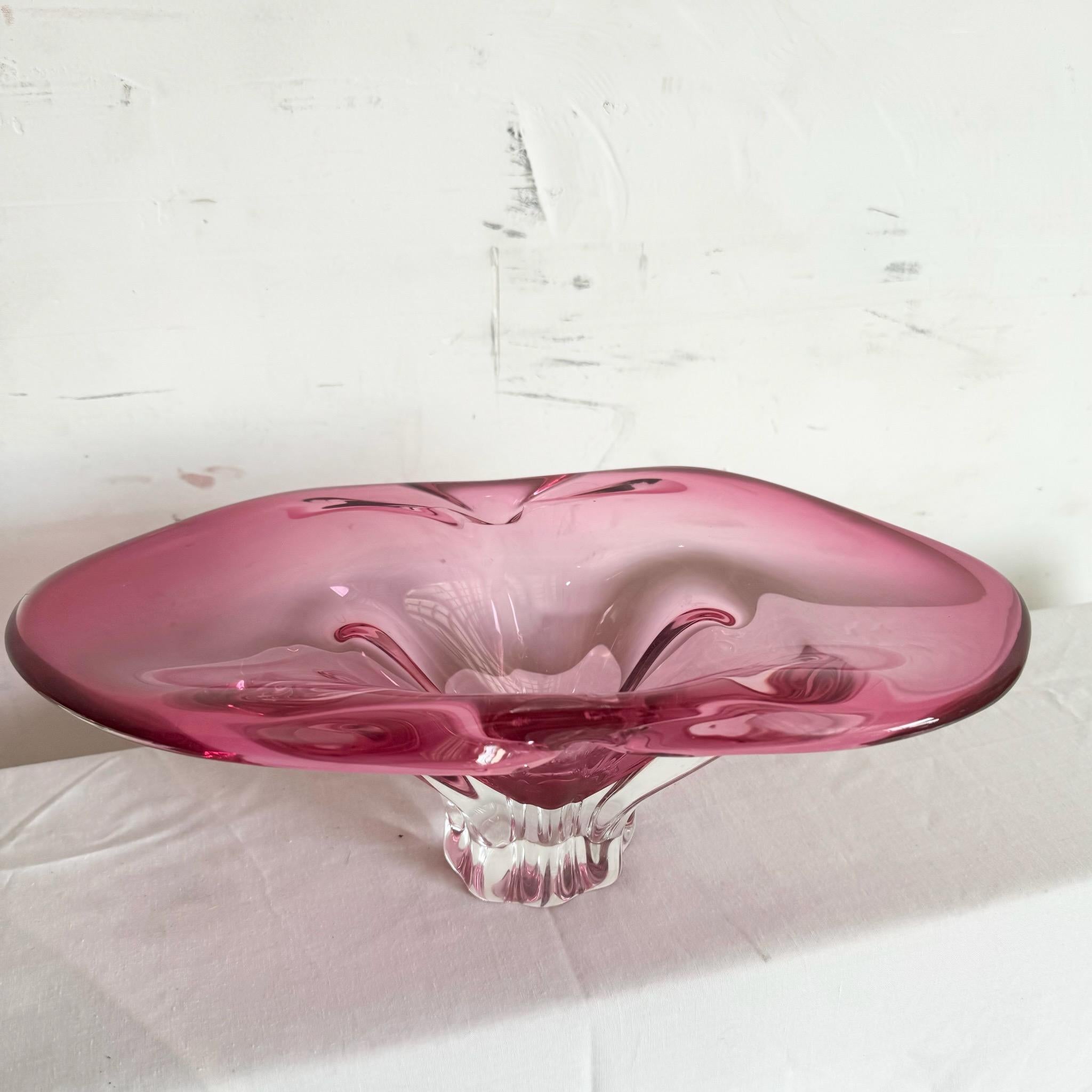 Inconnu Bol en verre rose Ch≈ôibsk√° Vintage Bohemia Design/One années 1960 Josef Hospodka en vente