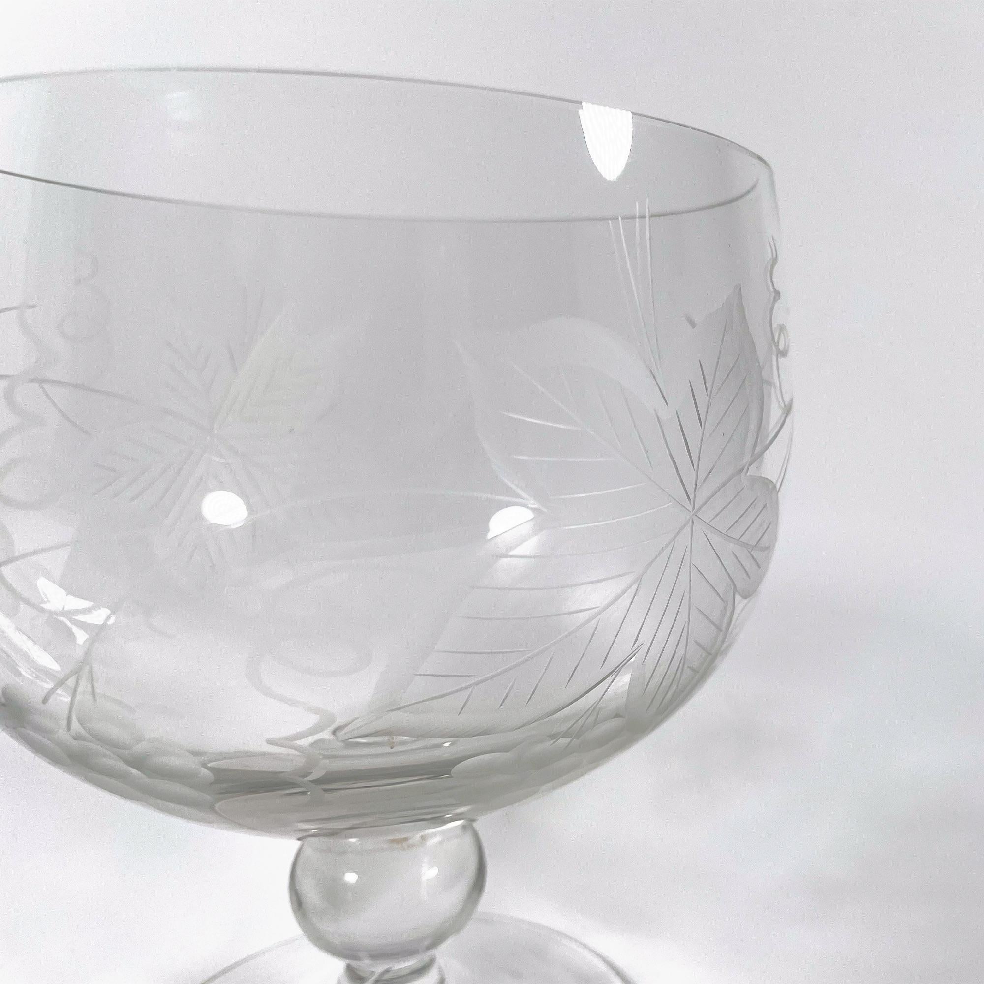 Cuenco grabado de cristal de Bohemia Vintage Cristal en venta