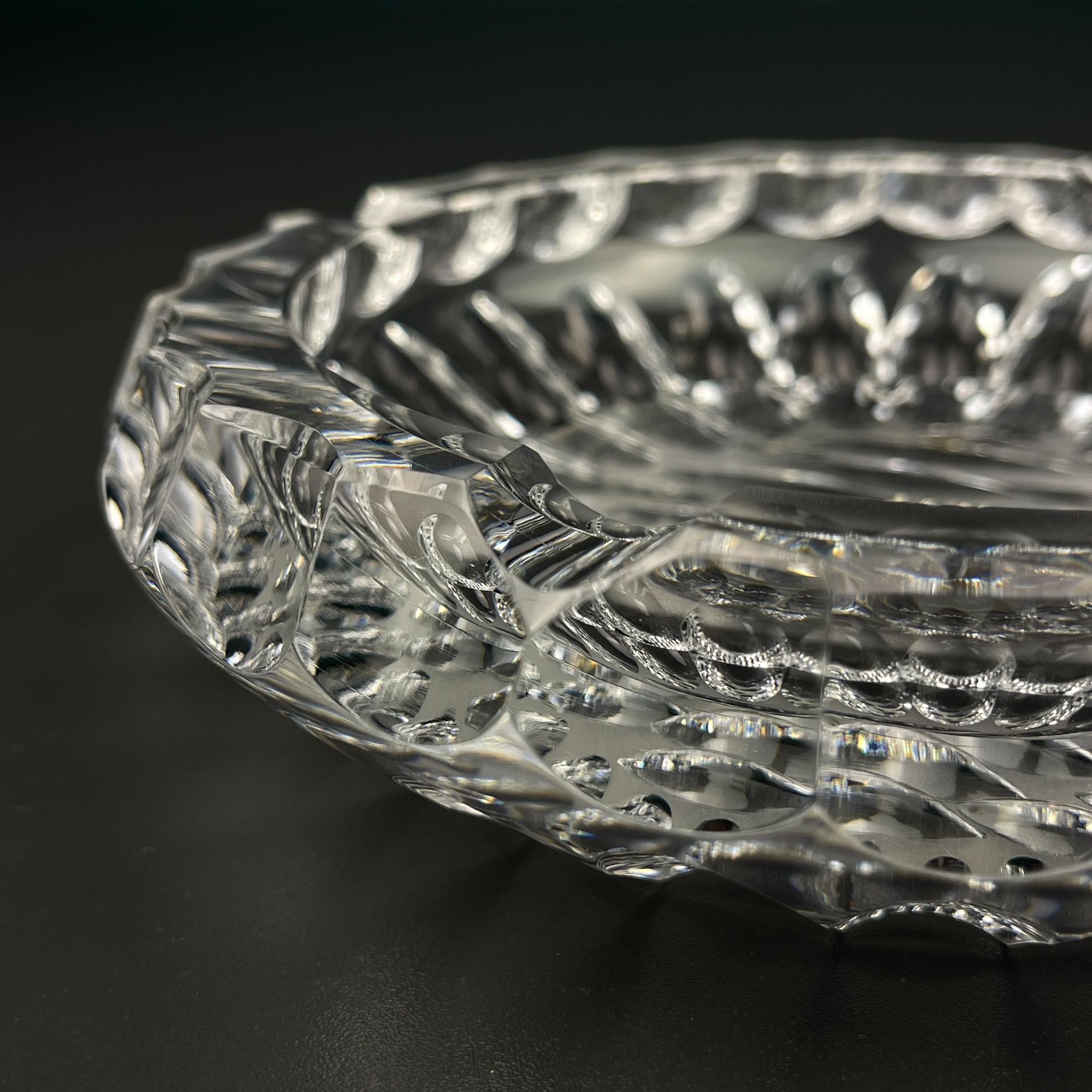 Posacenere vintage in vetro di Bohemia Crystal, Cecoslovacchia, anni '70 In condizioni buone in vendita a Miklavž Pri Taboru, SI