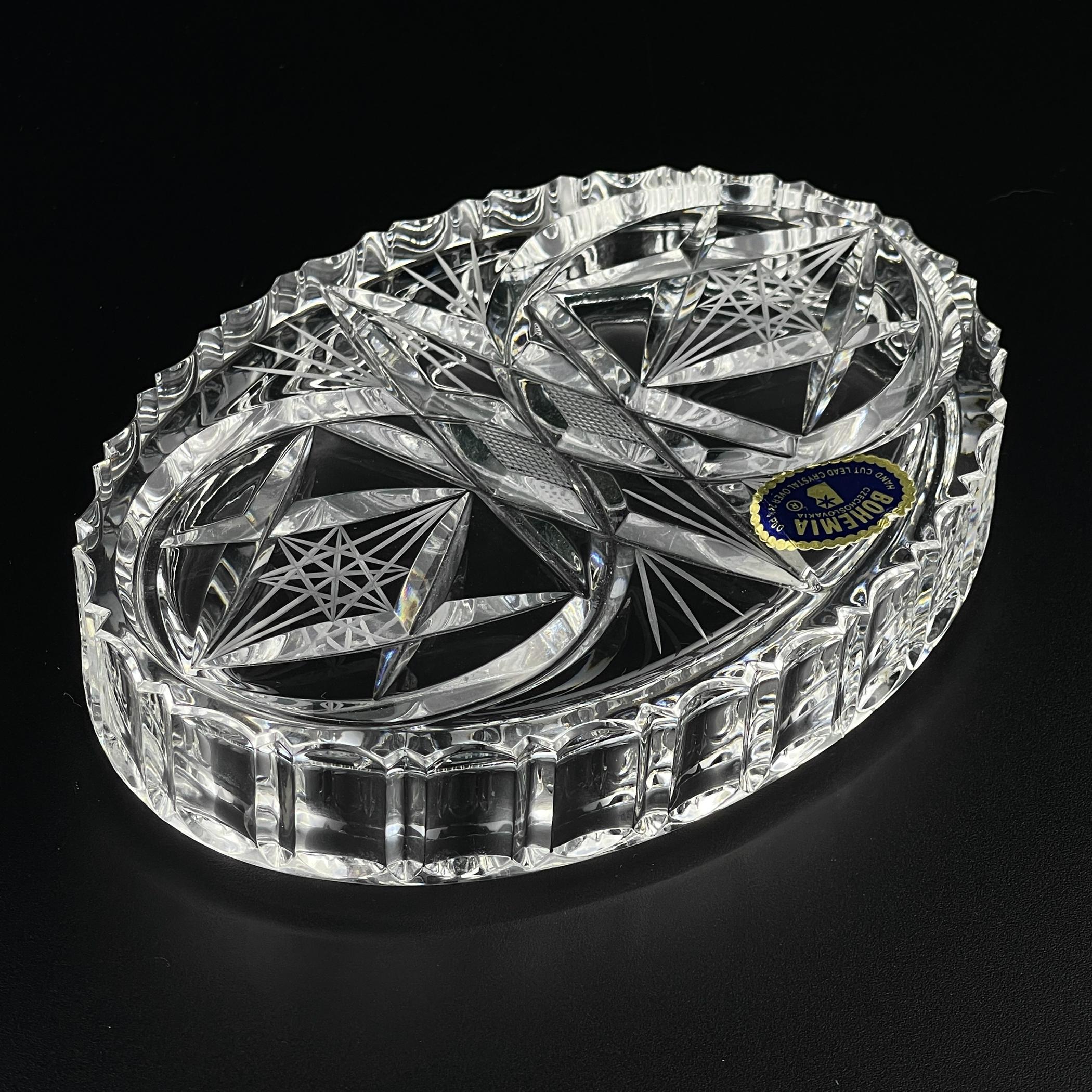 Ciotola per caramelle in vetro di Bohemia Crystal, Cecoslovacchia, 1970 in vendita 9