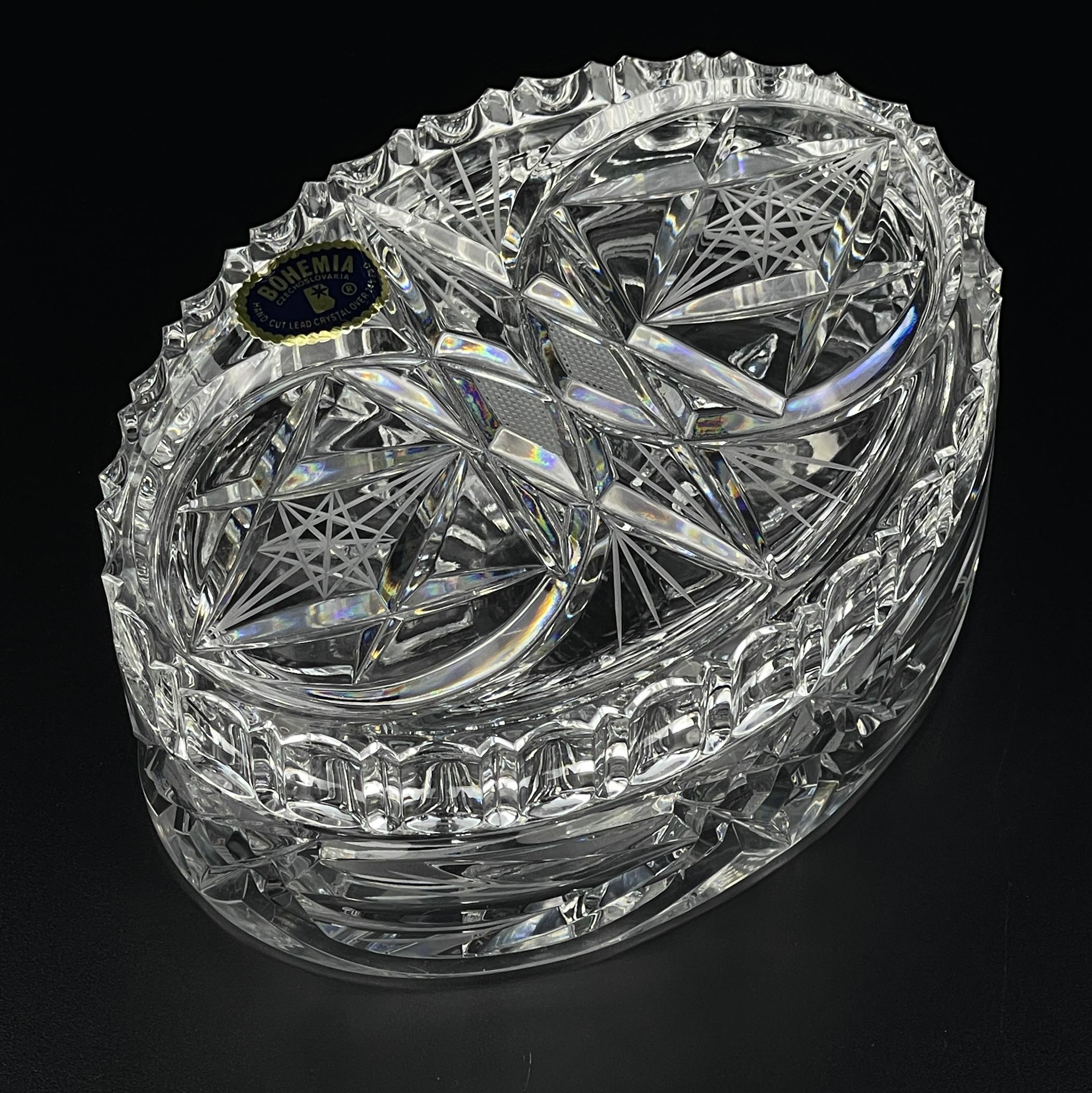 XX secolo Ciotola per caramelle in vetro di Bohemia Crystal, Cecoslovacchia, 1970 in vendita