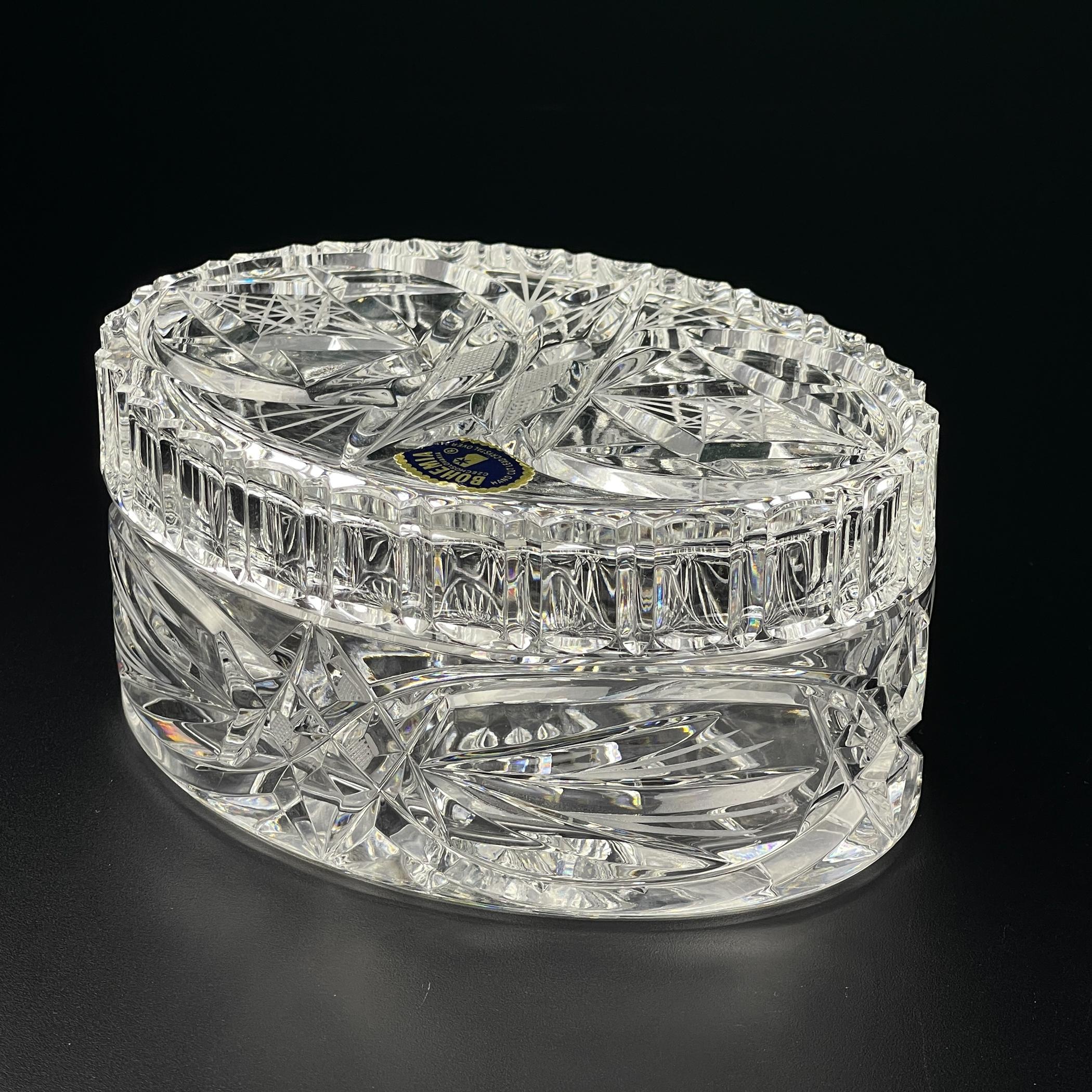 Ciotola per caramelle in vetro di Bohemia Crystal, Cecoslovacchia, 1970 in vendita 2