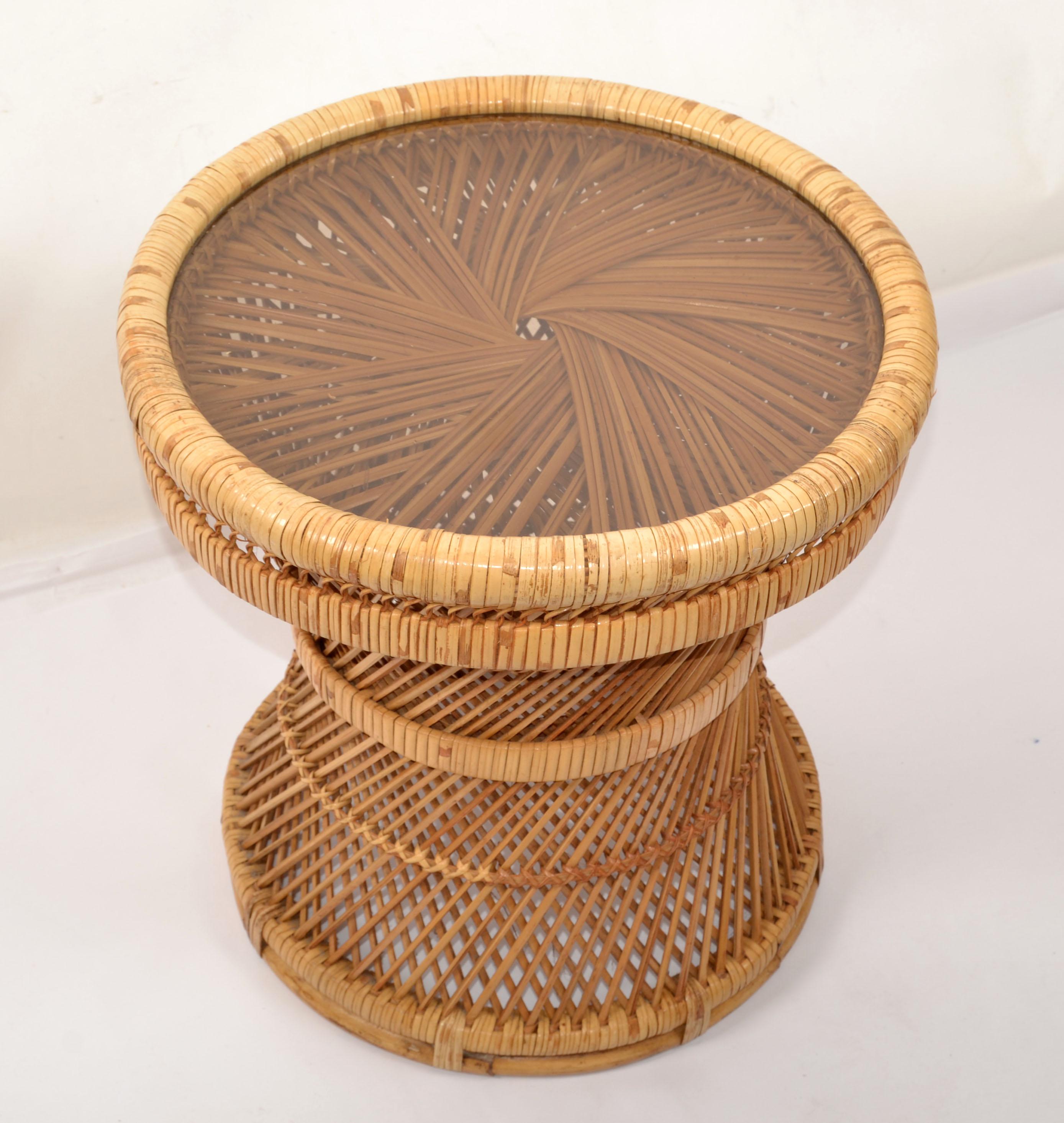 Vintage Bohemian Round Handwoven Rattan Wicker Drum, Side, Drink Table Stool In Good Condition For Sale In Miami, FL