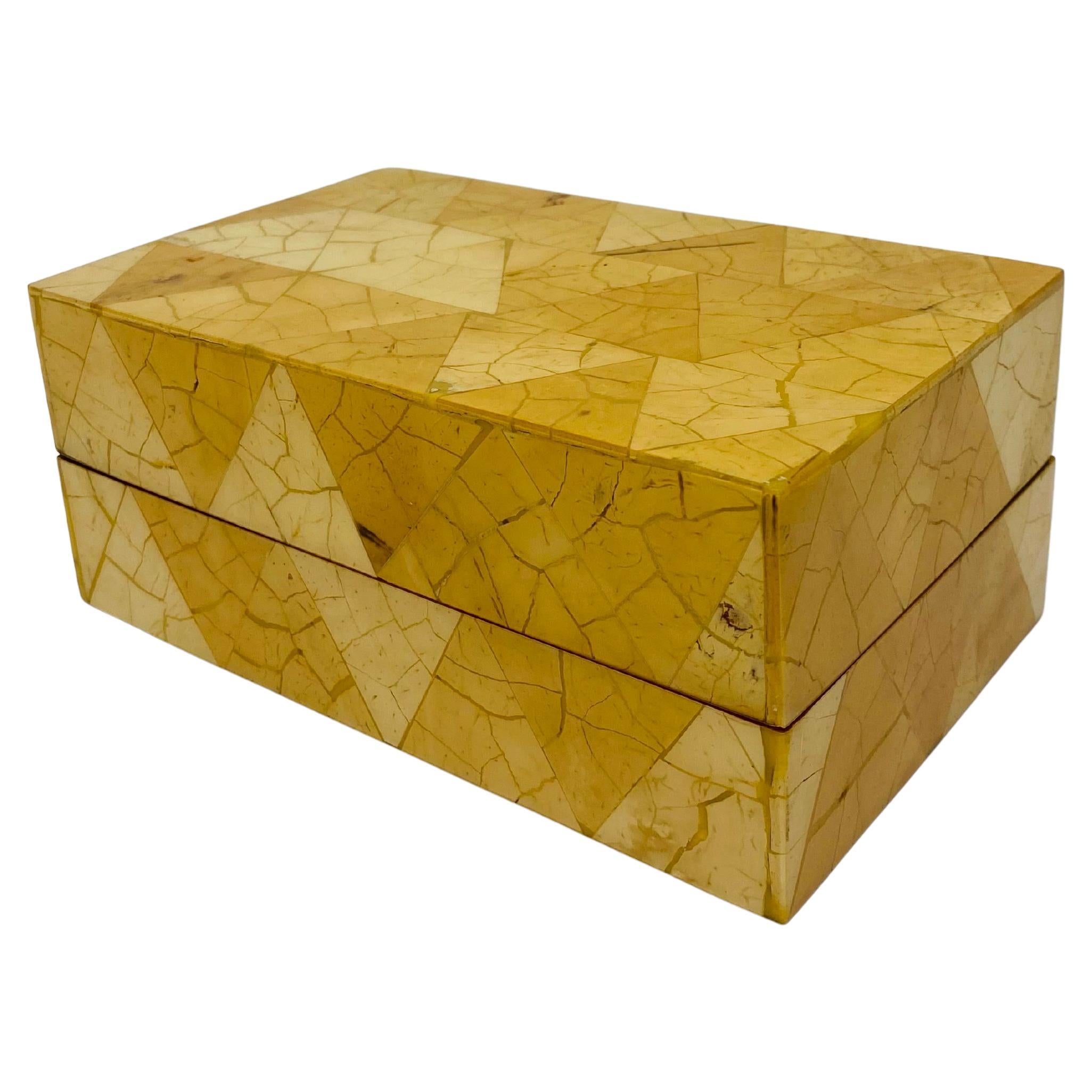 Caja decorativa vintage bohemia de cuerno teselado de Nordstrom
