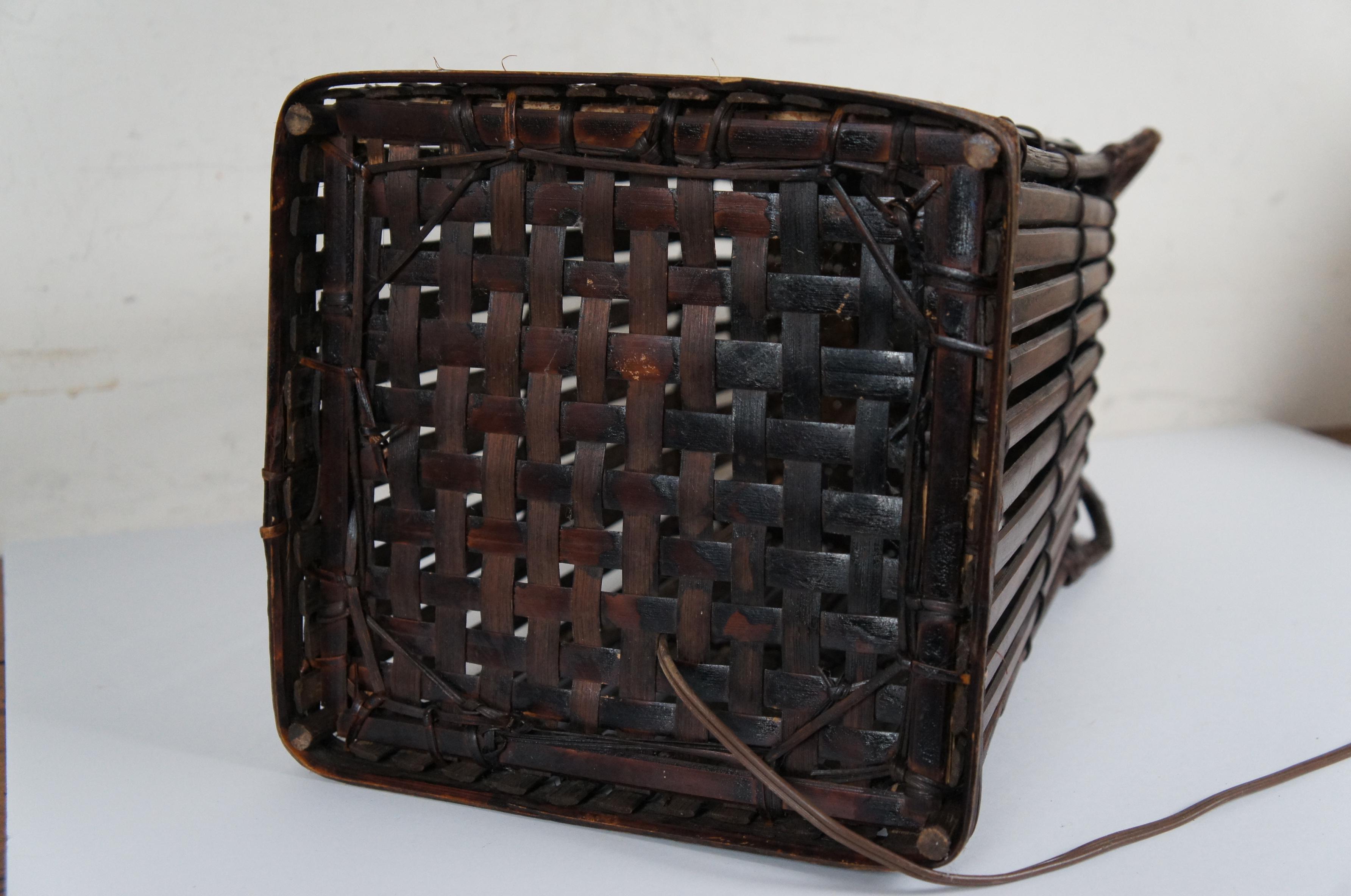 Lámpara de sobremesa vintage bohemia de mimbre y ratán tejida 31 en Bueno estado para la venta en Dayton, OH