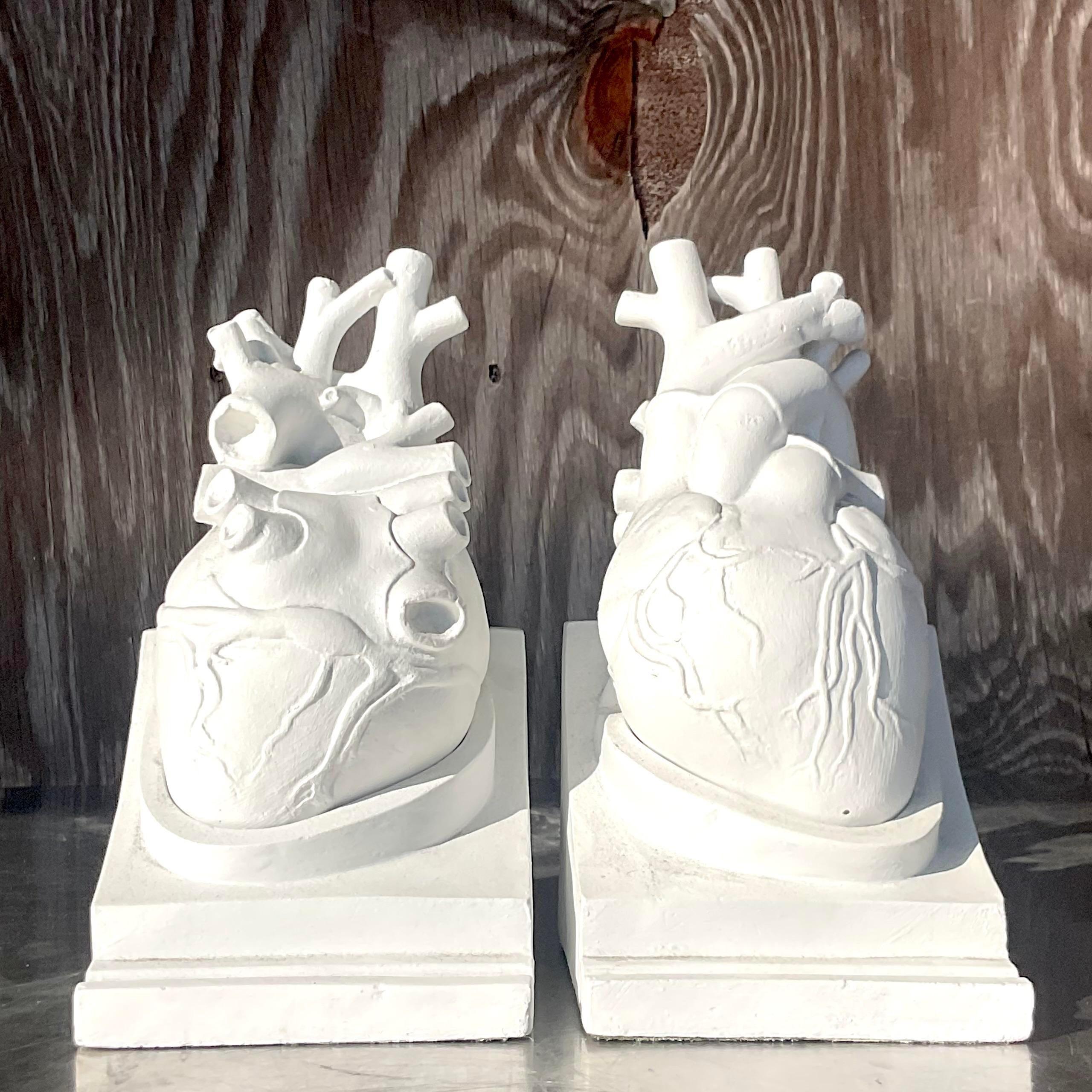 Serre-livres Vintage Boho 1950s Plaster Heart, Signed- Set of 2 en vente 3