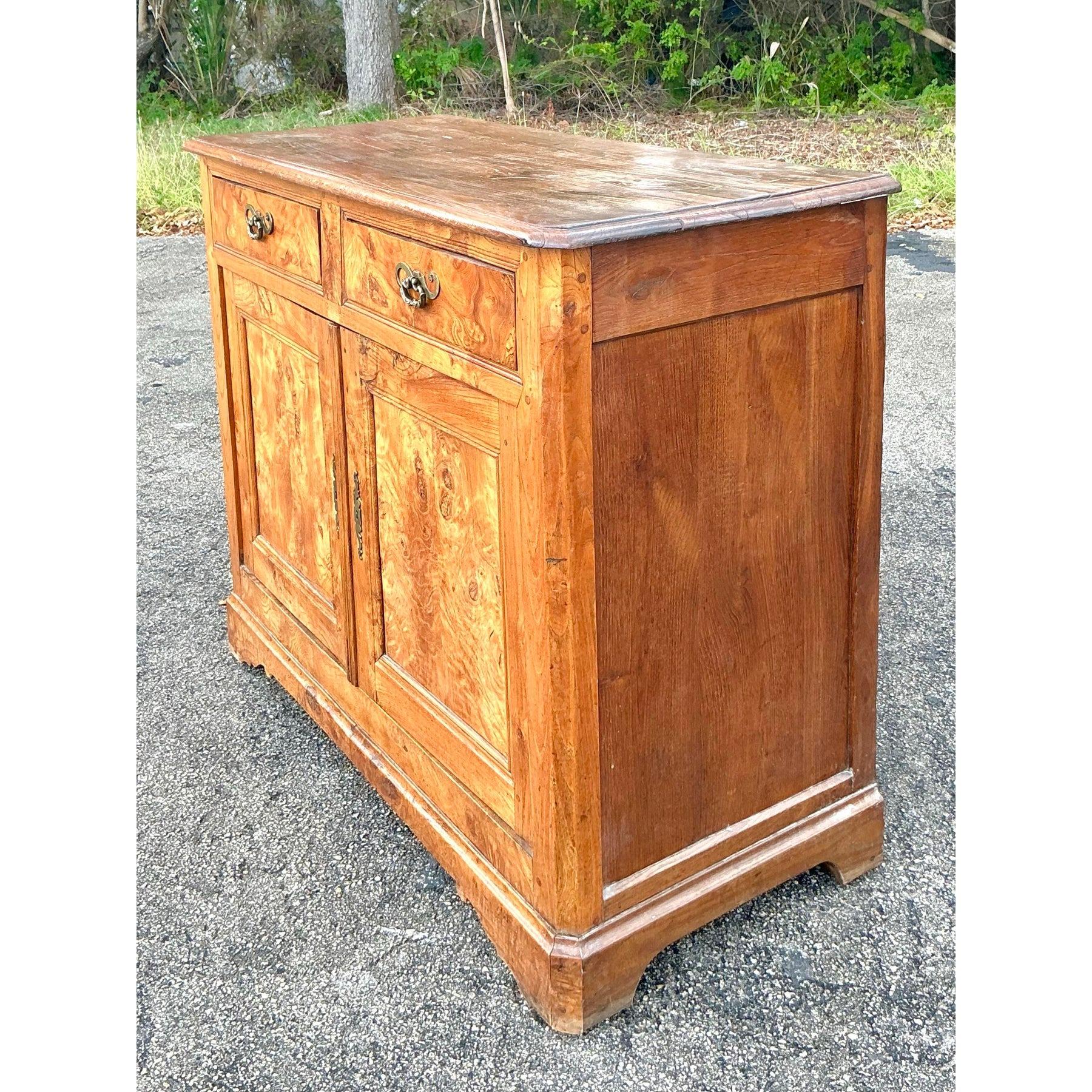 Americano Credenza in radica d'epoca Boho del XIX secolo in vendita