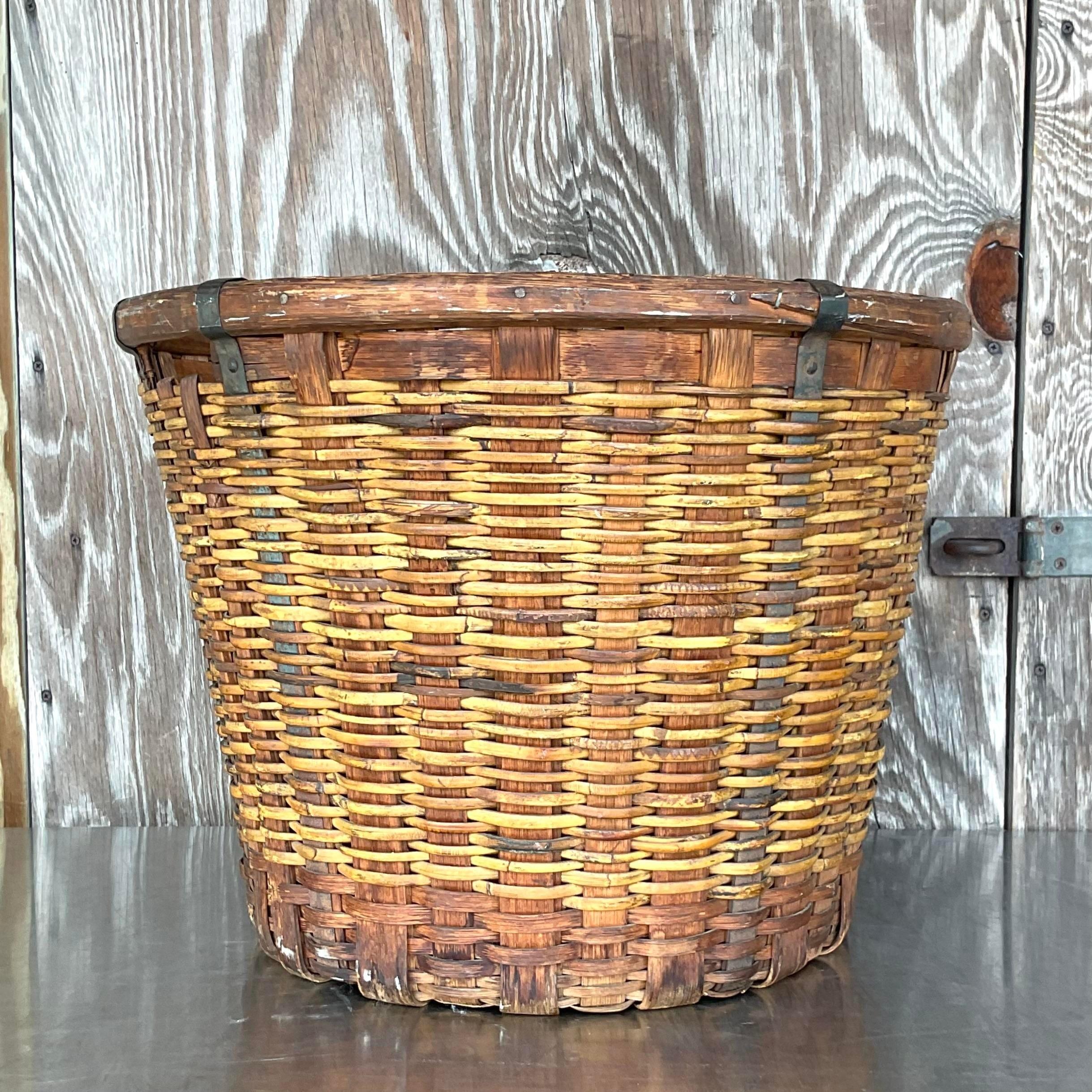 Vintage Boho 19th Century French Woven Rattan Basket For Sale 1