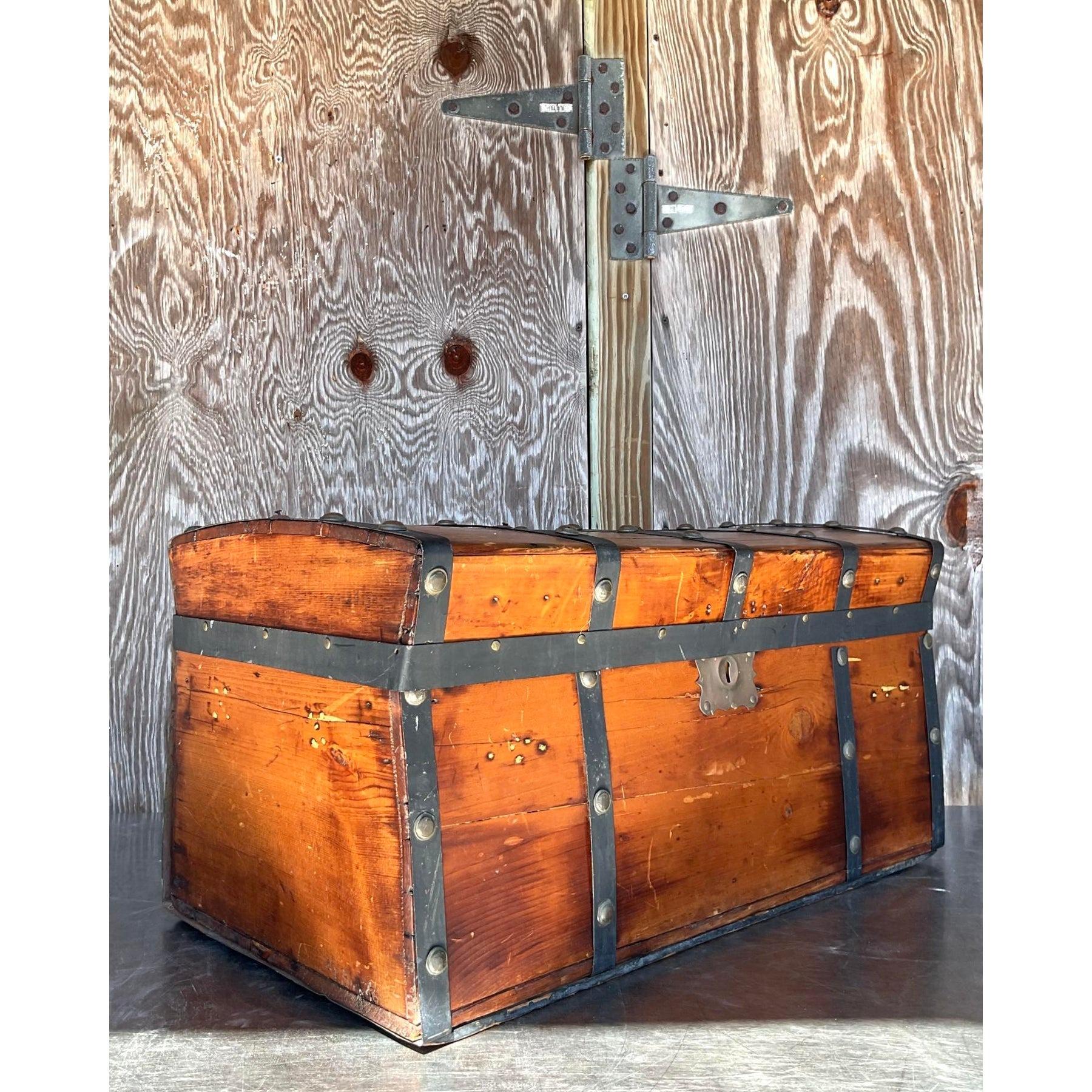 Boho 19ème siècle Jenny Lind Steamer Box - 795 en vente 4