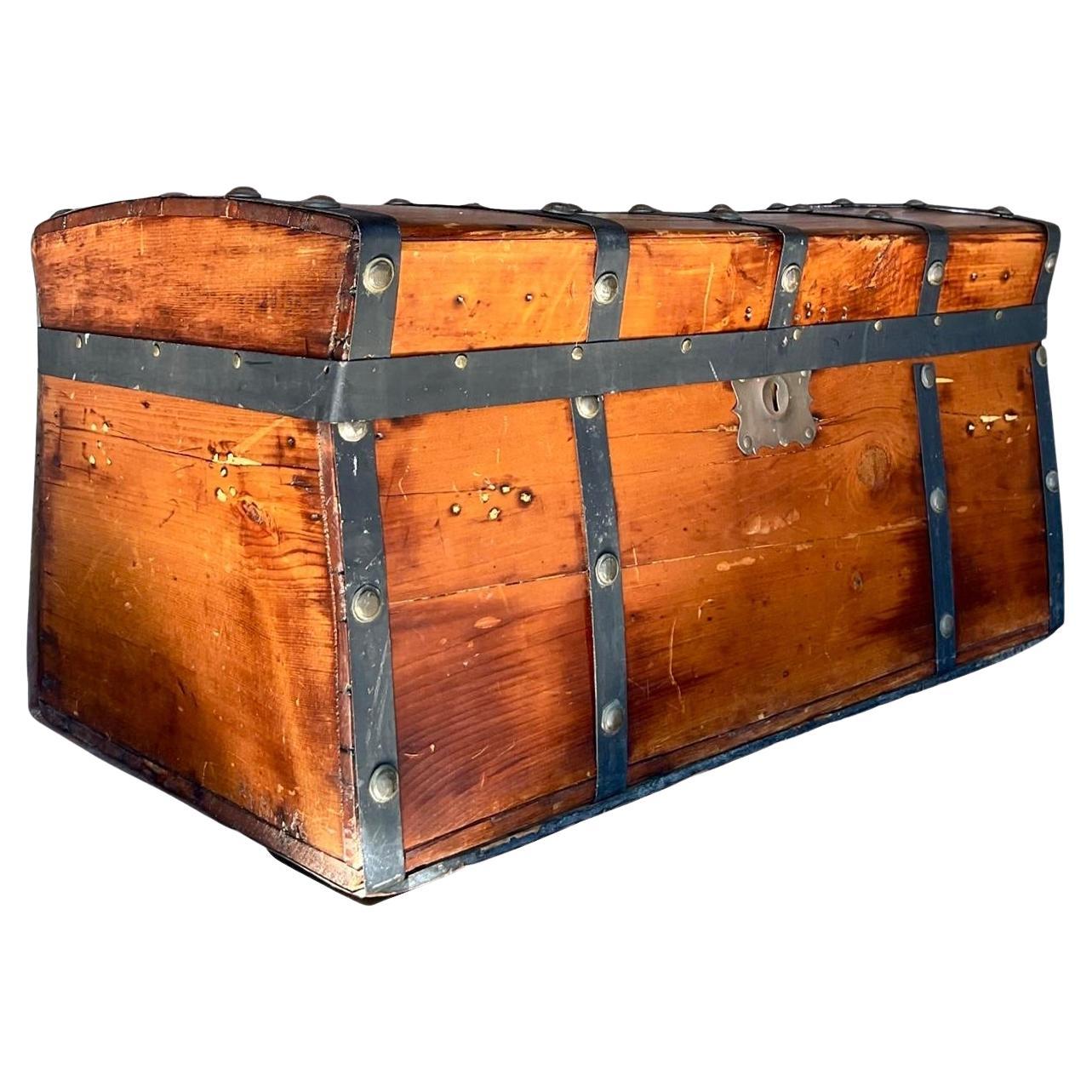 Boho 19ème siècle Jenny Lind Steamer Box - 795 en vente