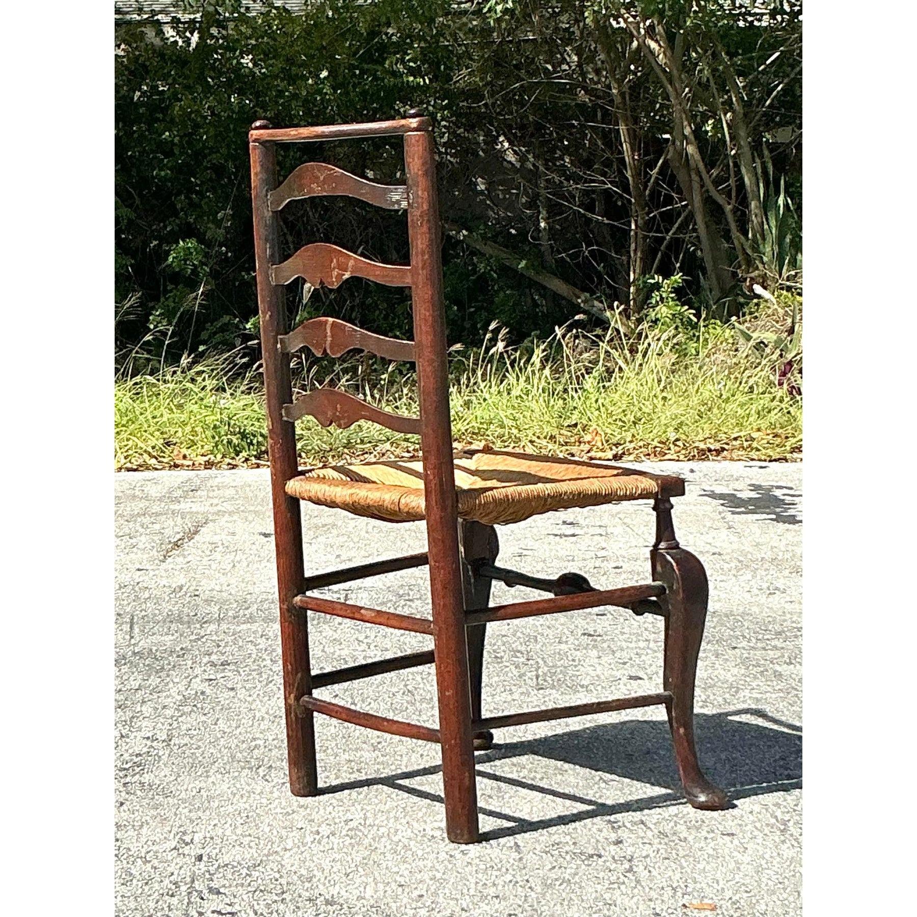 Sedia con schienale a scaletta vintage Boho del XIX secolo In condizioni buone in vendita a west palm beach, FL