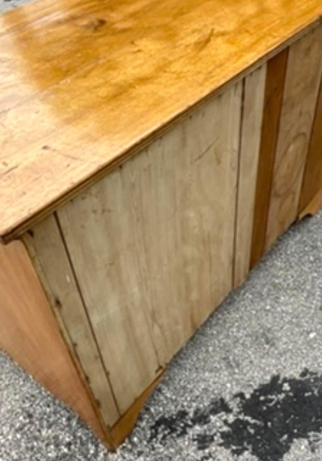 Americano Credenza vintage Boho del XIX secolo in vendita