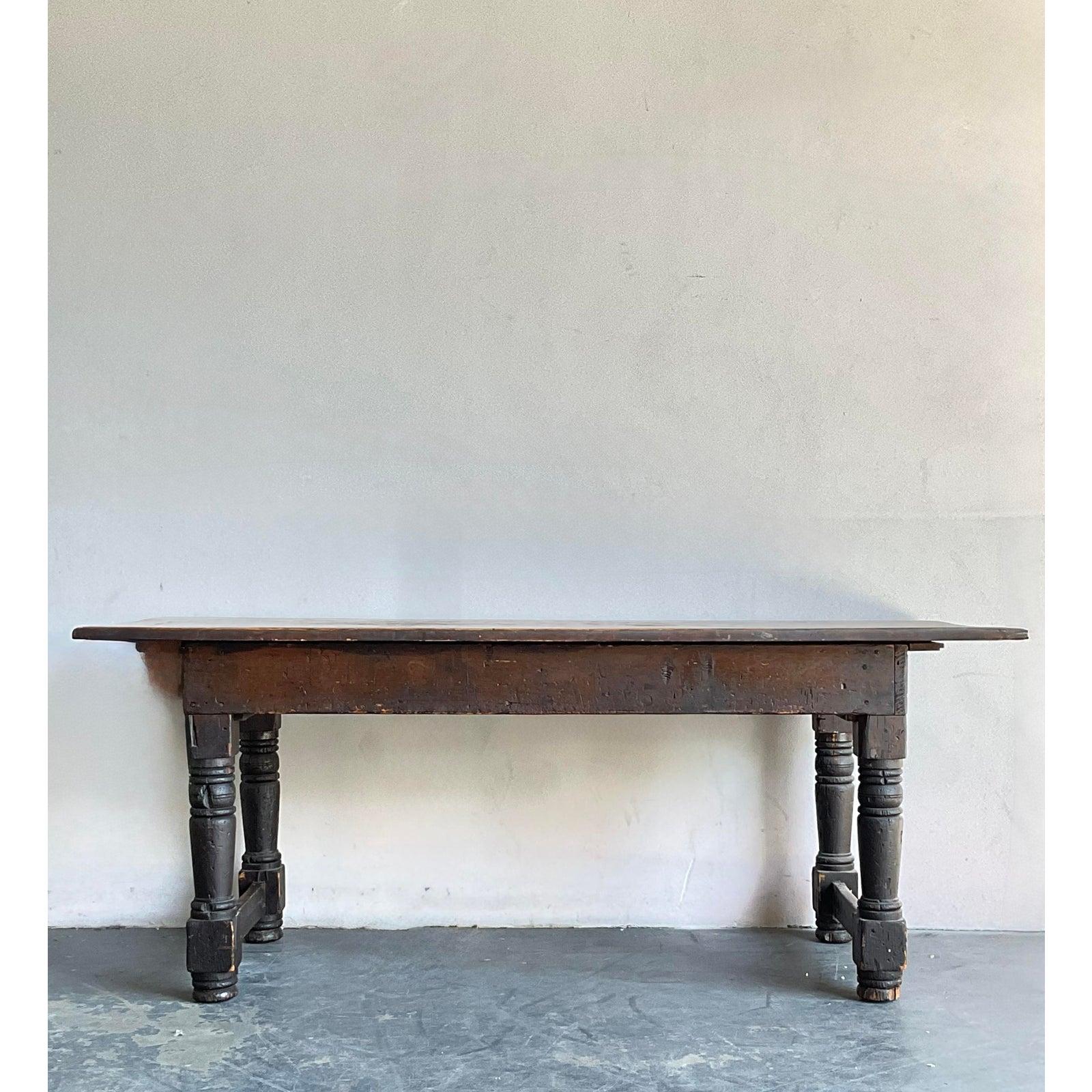 Tavolo da biblioteca in legno tornito vintage Boho del XIX secolo In condizioni buone in vendita a West Palm Beach, FL