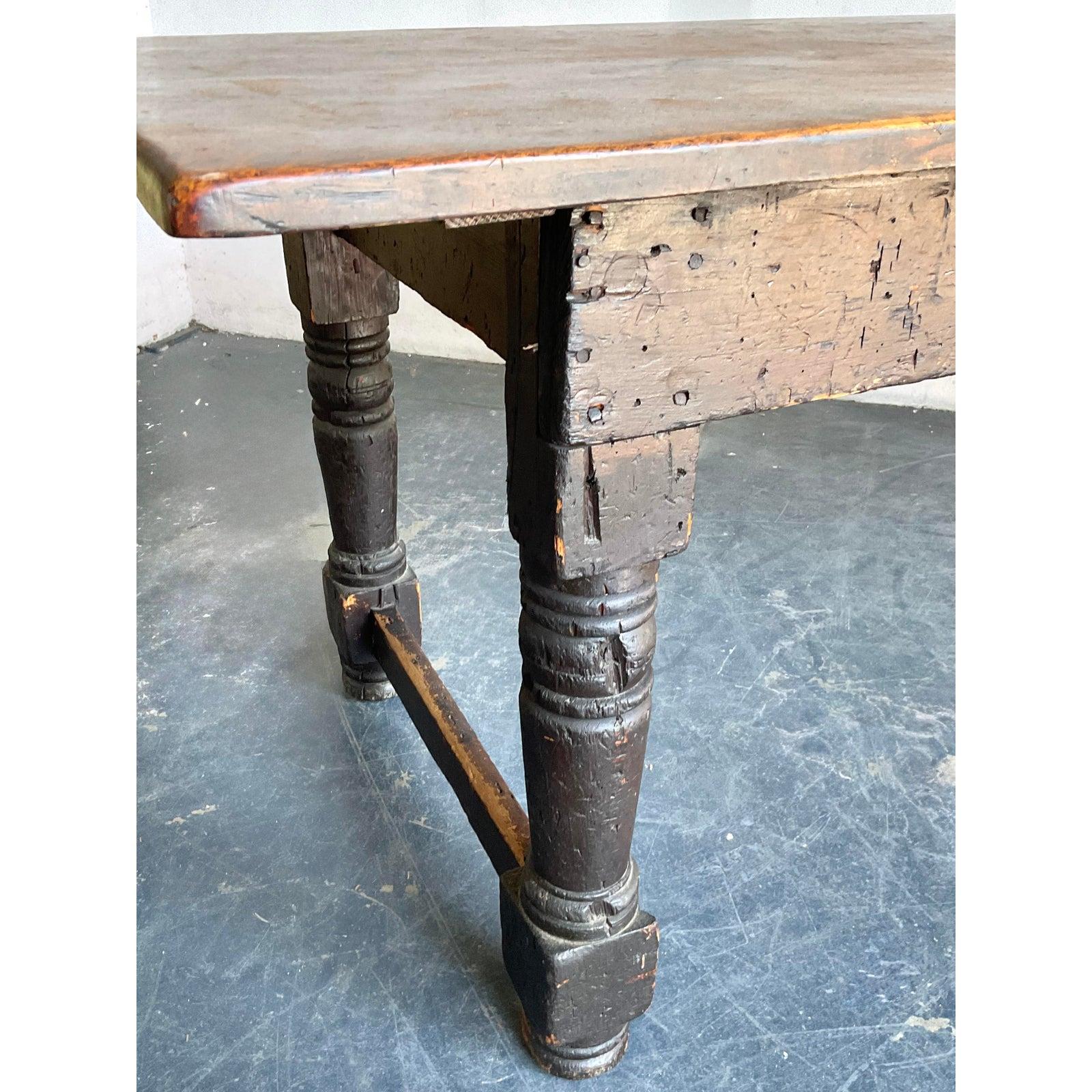 XX secolo Tavolo da biblioteca in legno tornito vintage Boho del XIX secolo in vendita