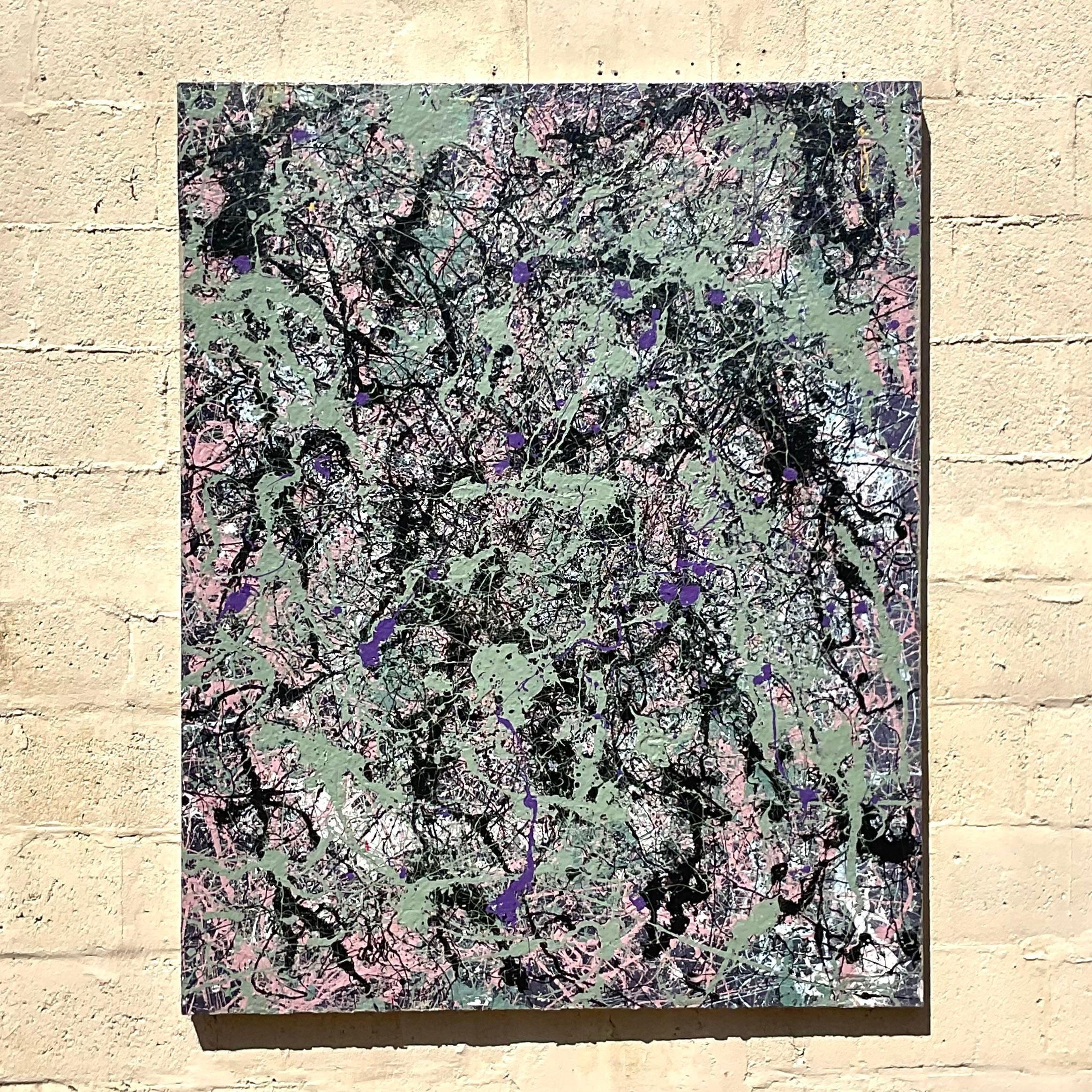 Cette pièce vintage comprend des couleurs éclaboussées de peinture, notamment un vert menthe doux, en combinaison avec des noirs et des blancs monotones et de petites touches de violet, ce qui en fait un magnifique ajout minimaliste à un espace.