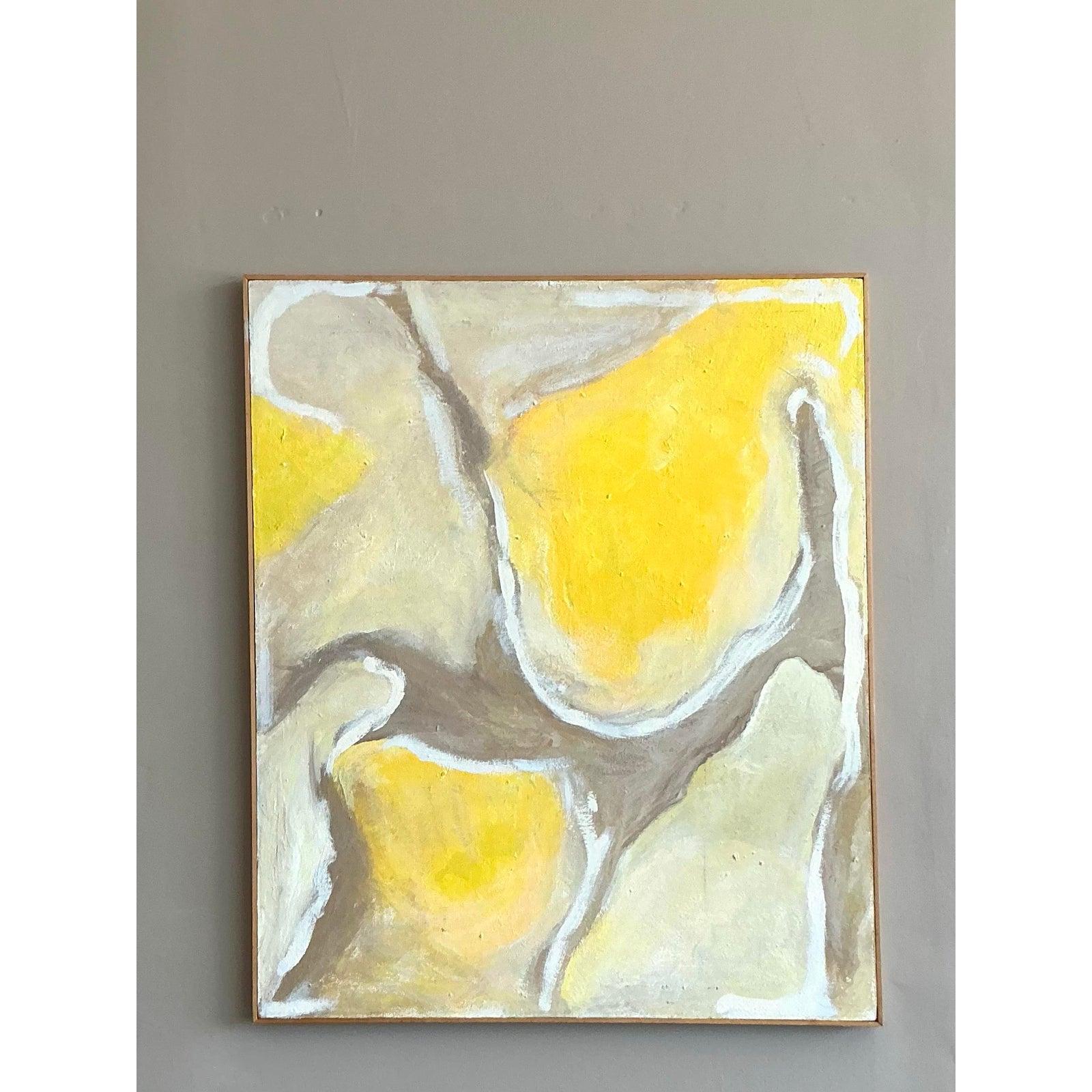 Dieses abstrakte Ölgemälde im Vintage-Stil auf Leinwand strotzt vor heiterer, organischer Energie und ist eine wunderschöne Studie in Farbe und Form. Die Künstlerin verwendet eine warme, raffinierte Palette aus sonnengetränktem Gelb, cremigem Weiß