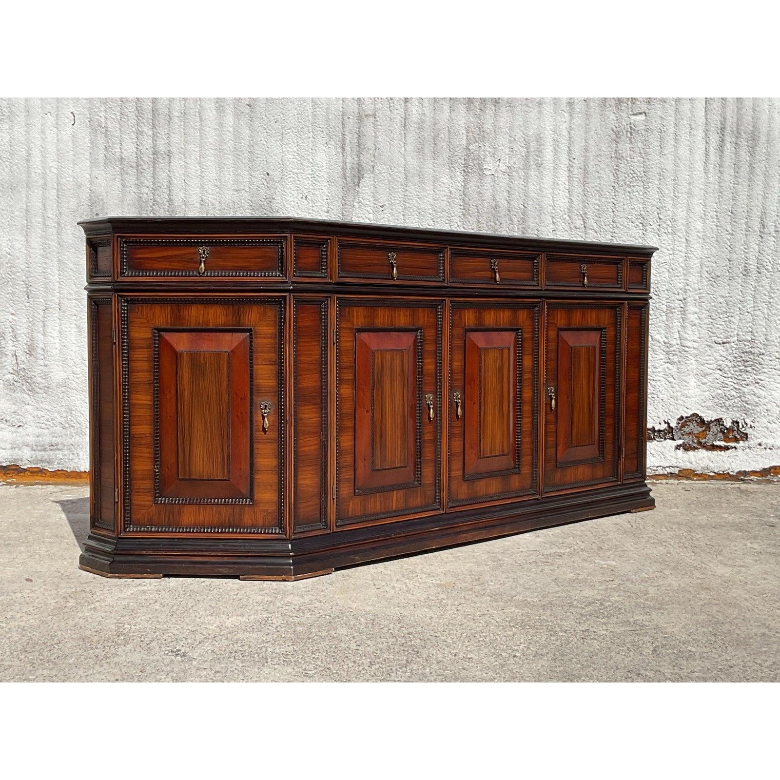 Ottone Vintage Boho Alphonso Marina Paneled Credenza in vendita