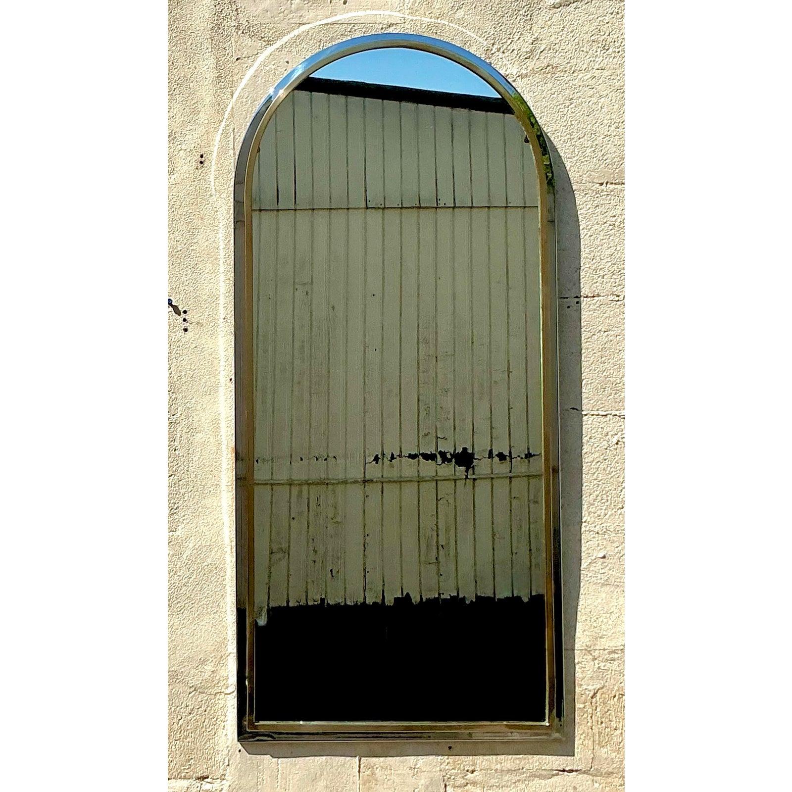 Mid-Century moderno Specchio ad arco in ottone e cromo vintage Boho in vendita