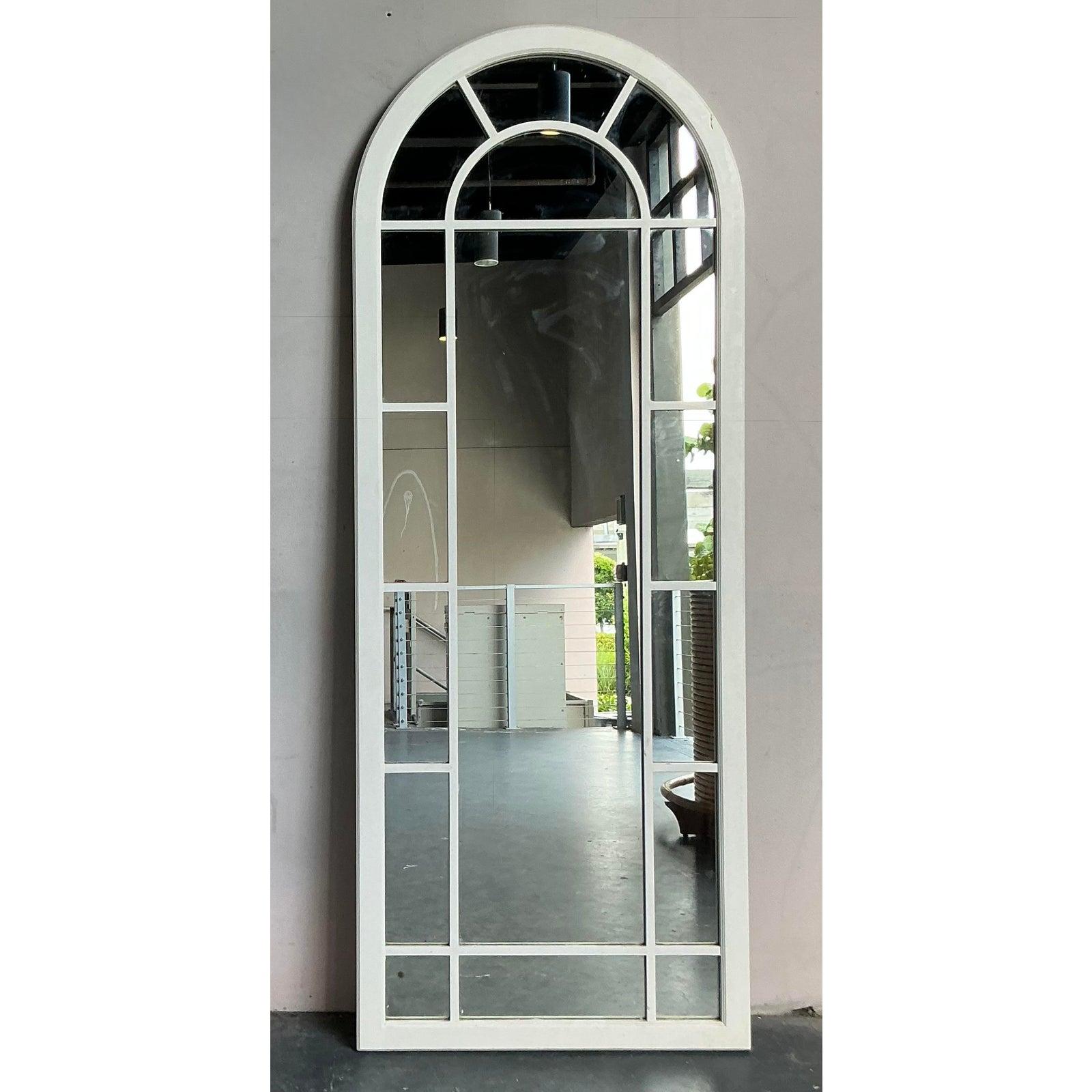 Specchio da terra ad arco vintage Boho Millwork In condizioni buone in vendita a West Palm Beach, FL