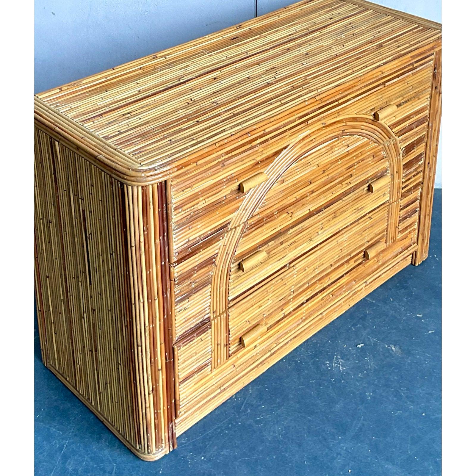 Filippino Cassettiera ad arco Boho con canna da pesca vintage in vendita