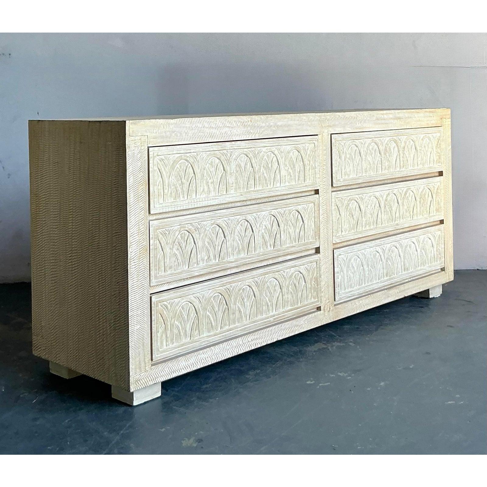 Vintage Boho gewölbt Wood Kommode (Art déco) im Angebot