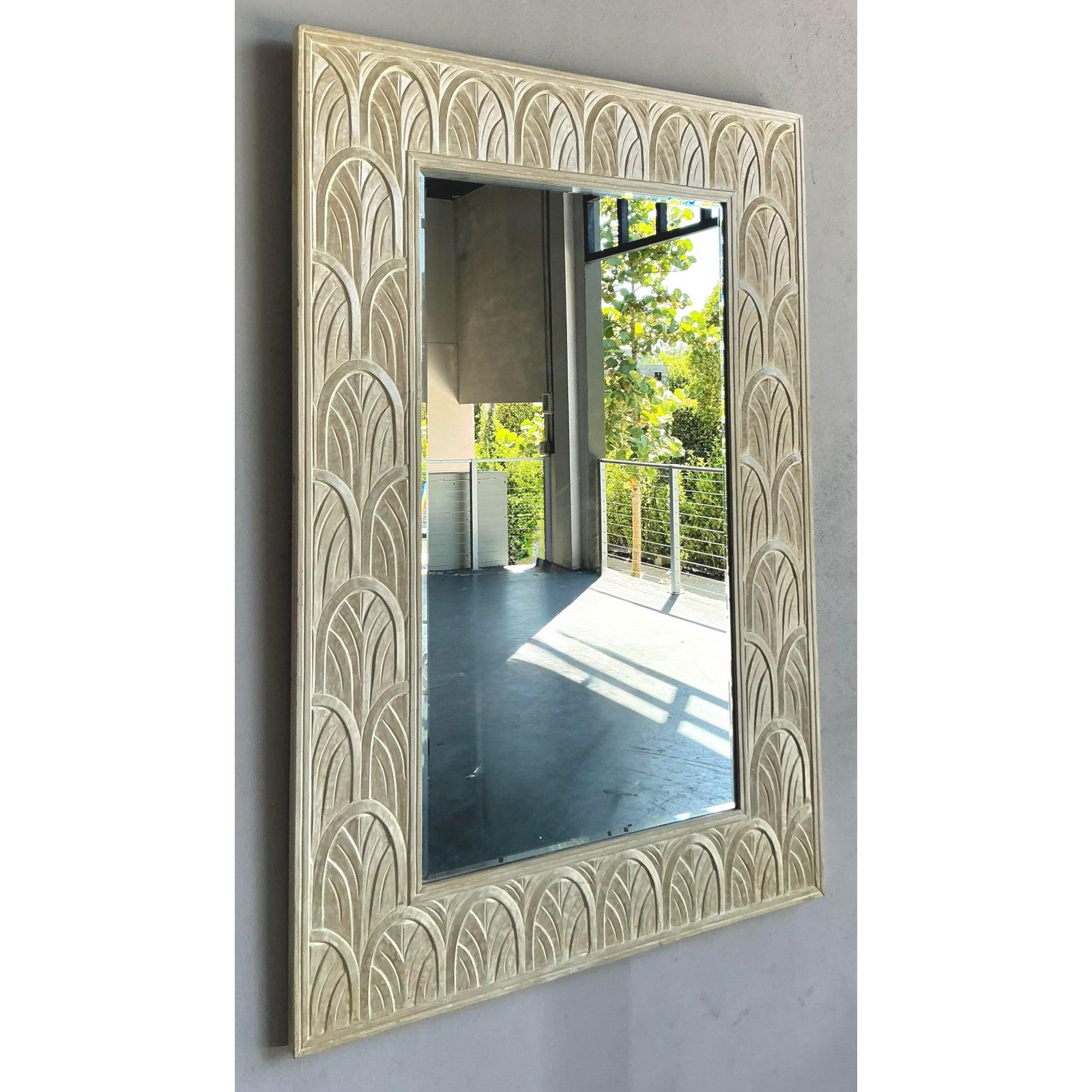 Espejo de madera arqueado vintage boho Posmoderno en venta