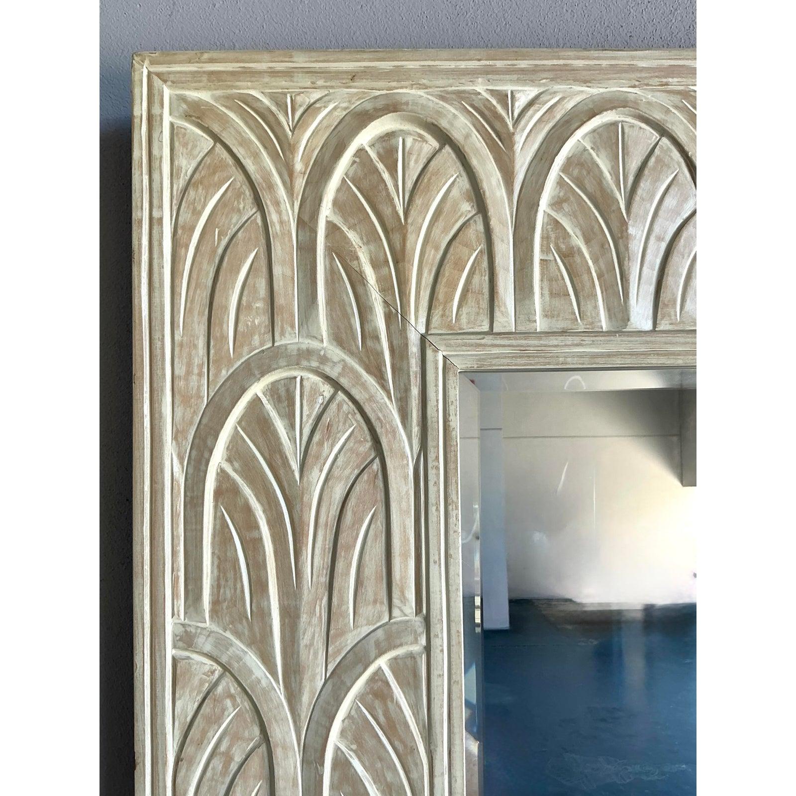 Espejo de madera arqueado vintage boho Siglo XXI y contemporáneo en venta