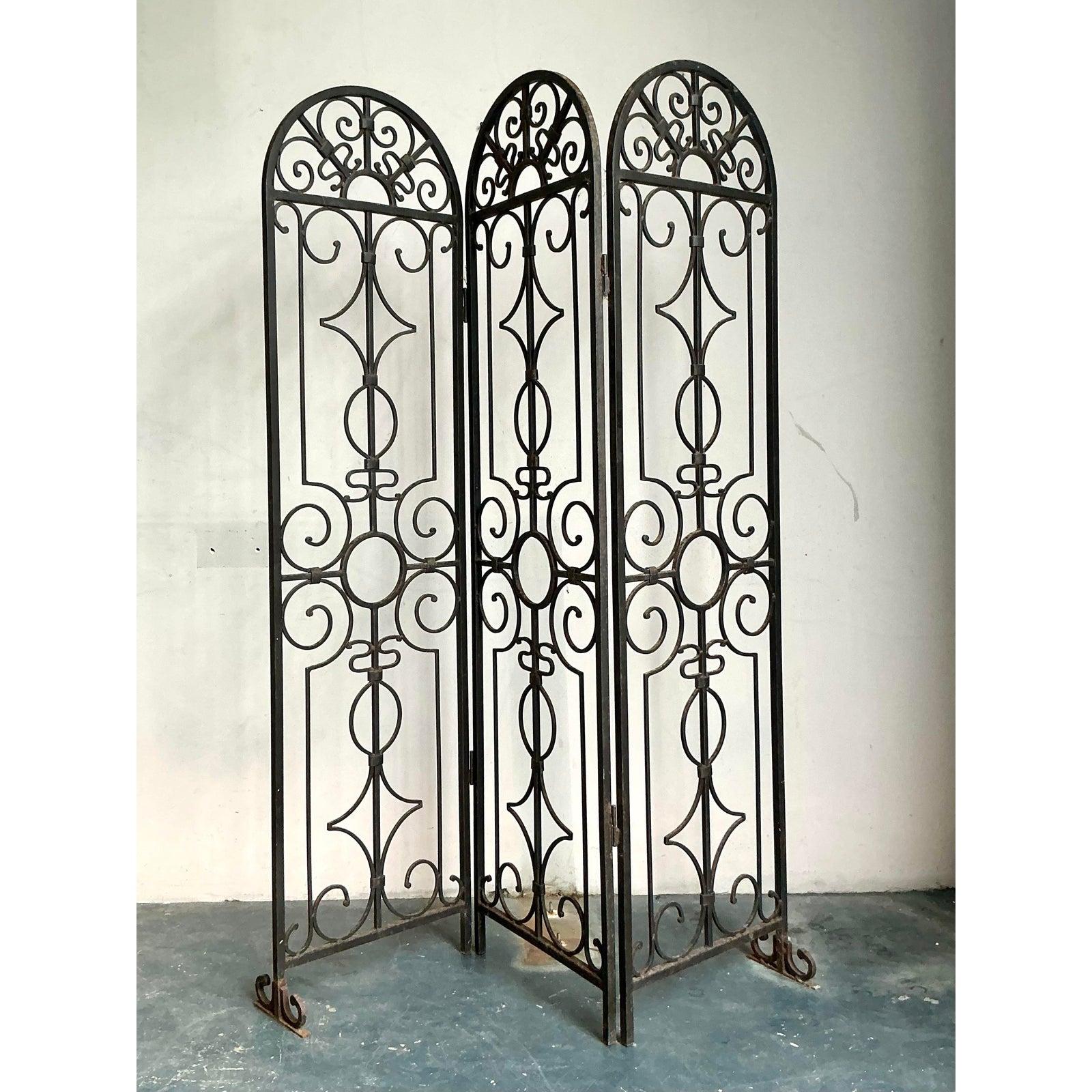 Américain Paravent vintage Boho en fer forgé arqué en vente