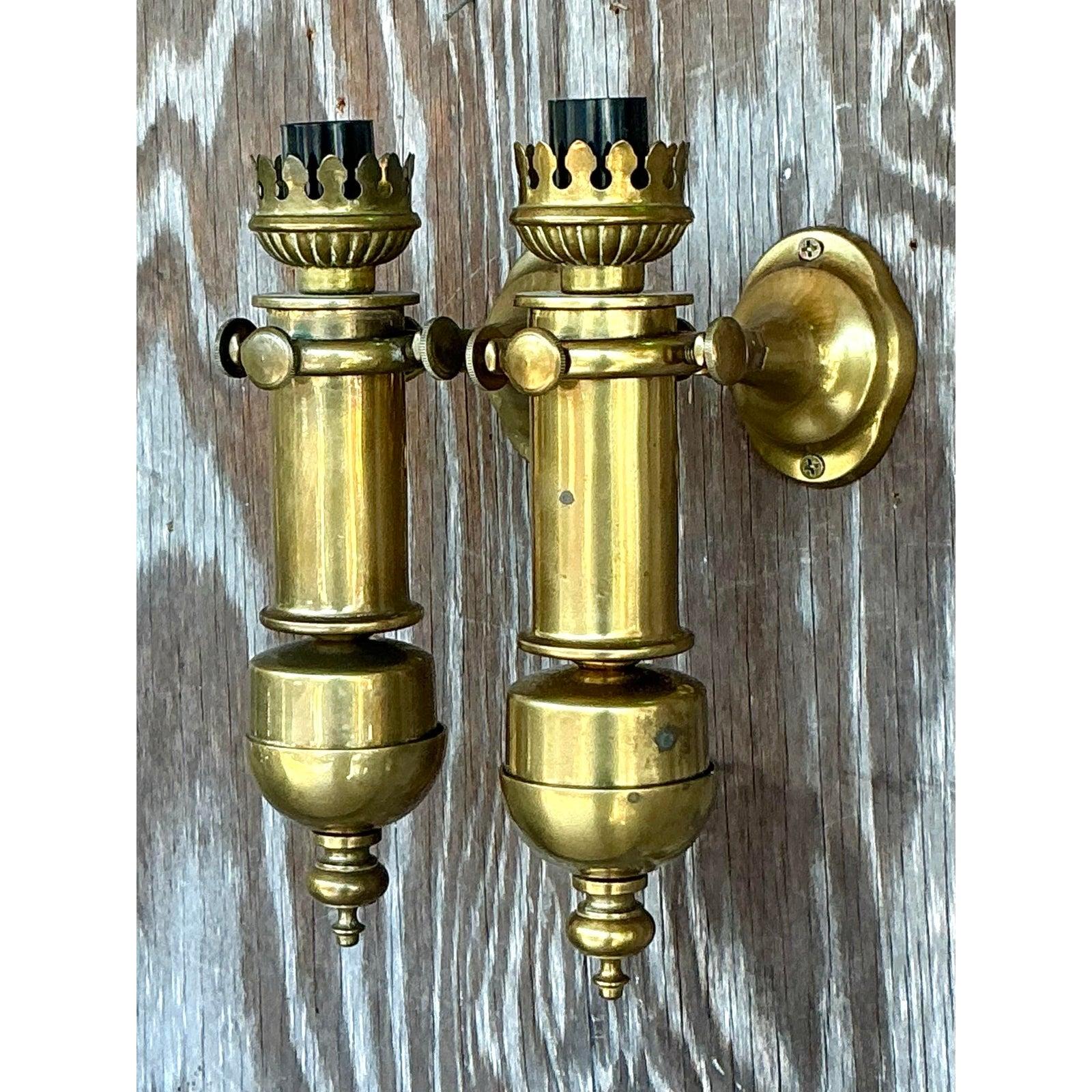 Vintage Boho Architectural Brass Wandleuchter - ein Paar (amerikanisch)